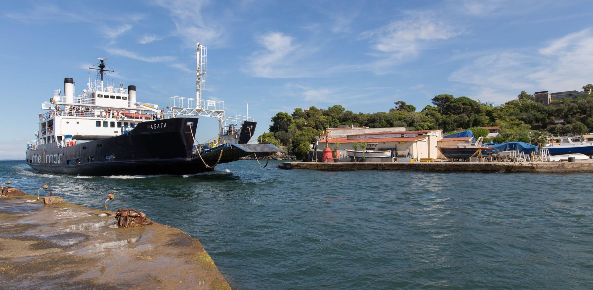 050538_Ischia ferry port_Ischia Porto_Ischia_007_Italy_Hugo King-Fretts_IMG_5335-Hybris