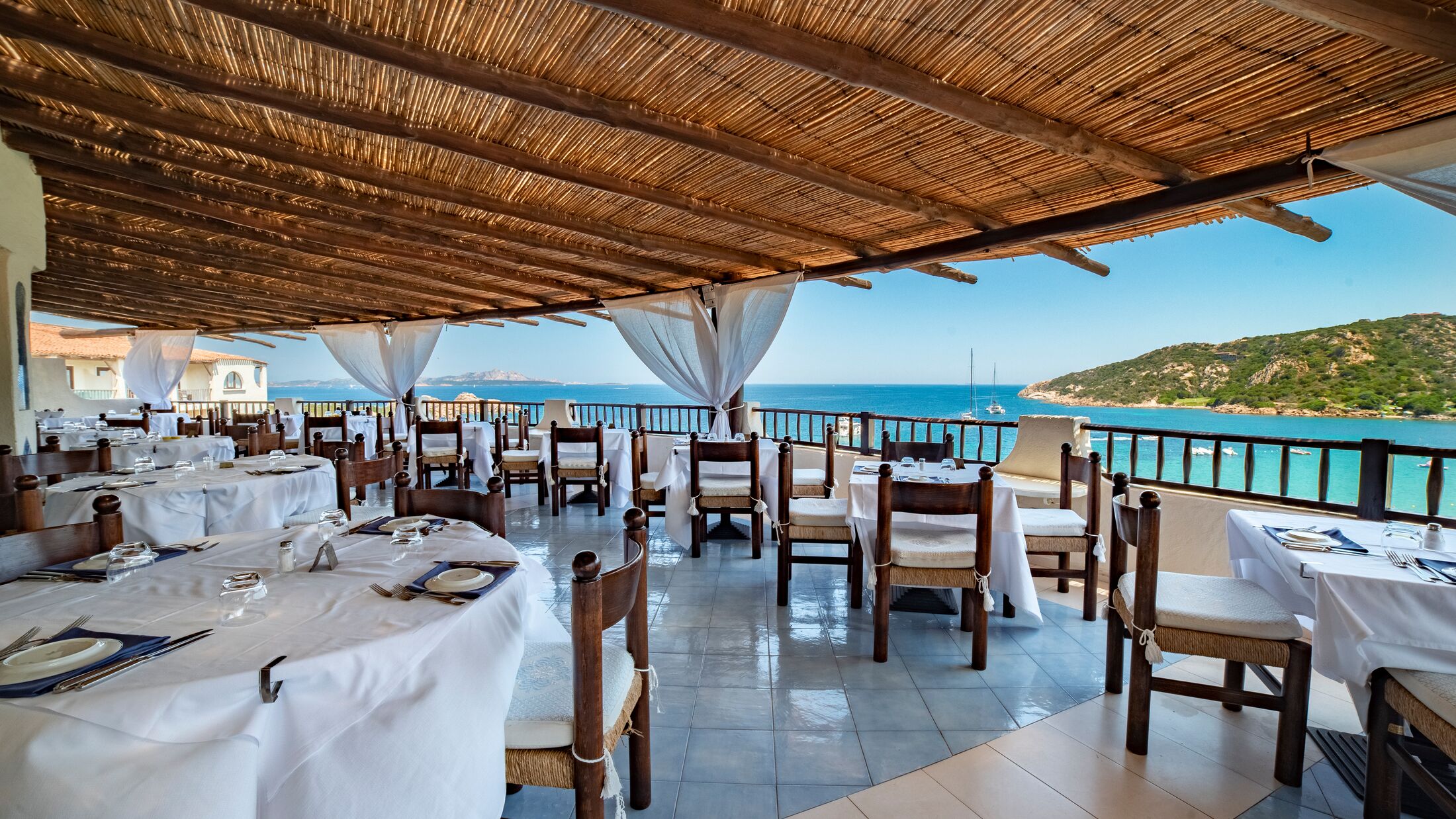 Club-Hotel-Sardinia-2022-Miramare-Restaurant-001-121856-Hybris