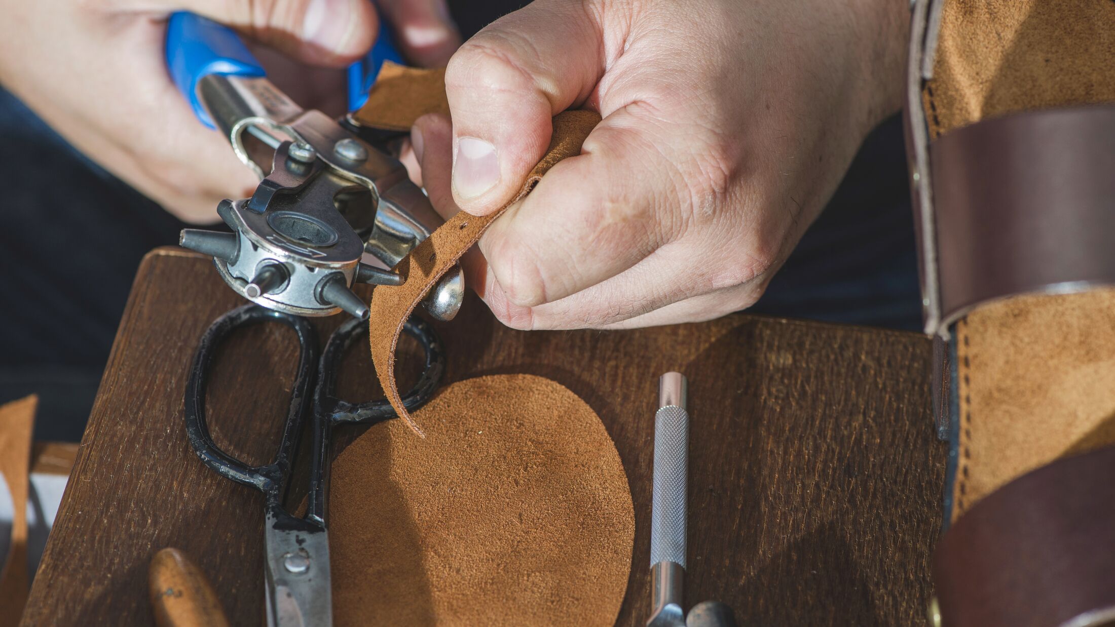 Local making Leather Sandals in Sorrento
