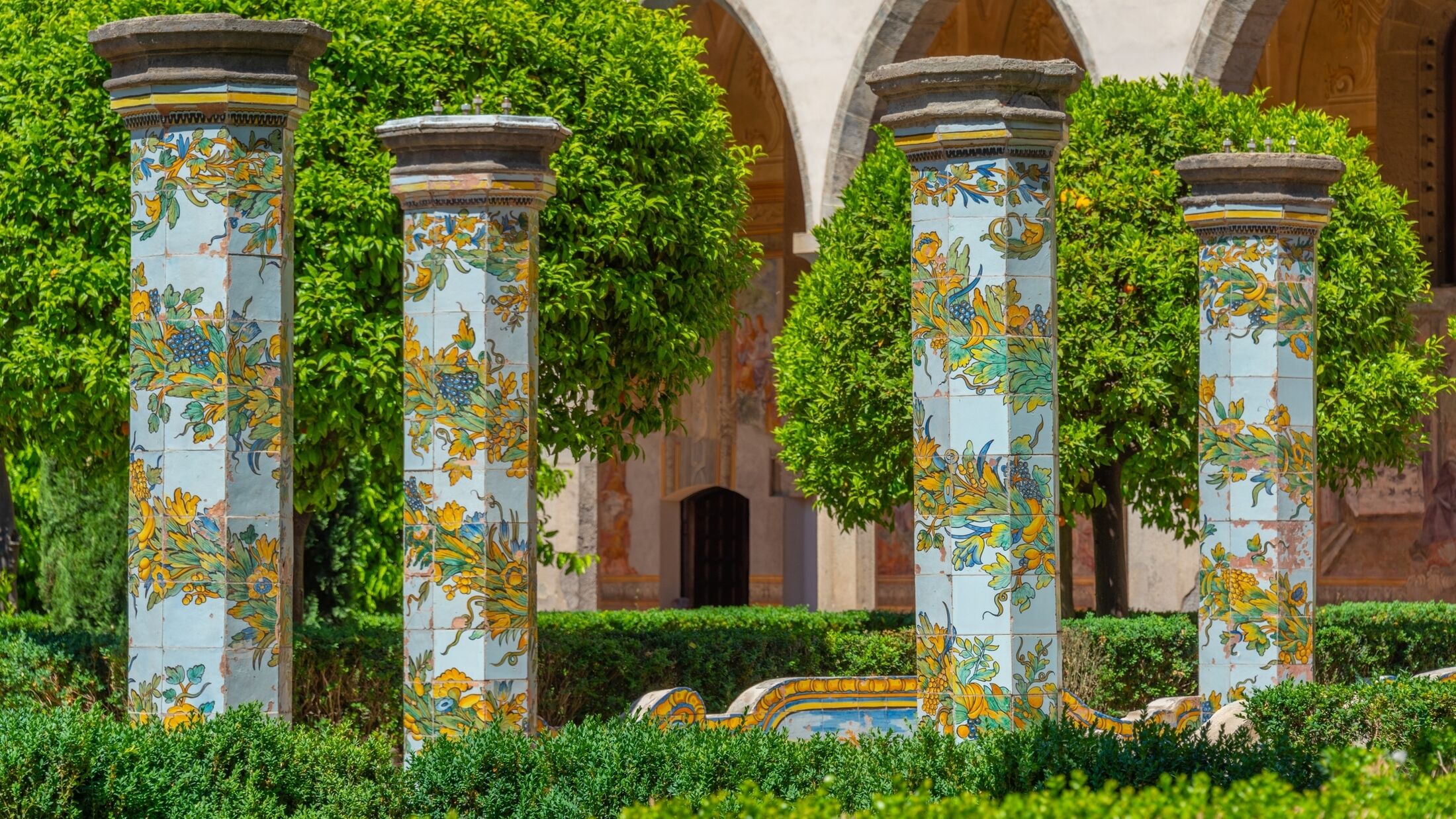 Cloister Santa Chiara, Naples