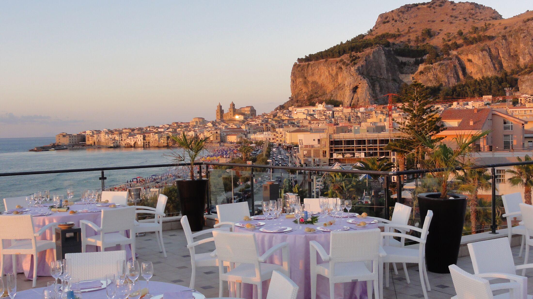 sicily-blog-300273-2022-Cefalu-sea-palace-Hybris