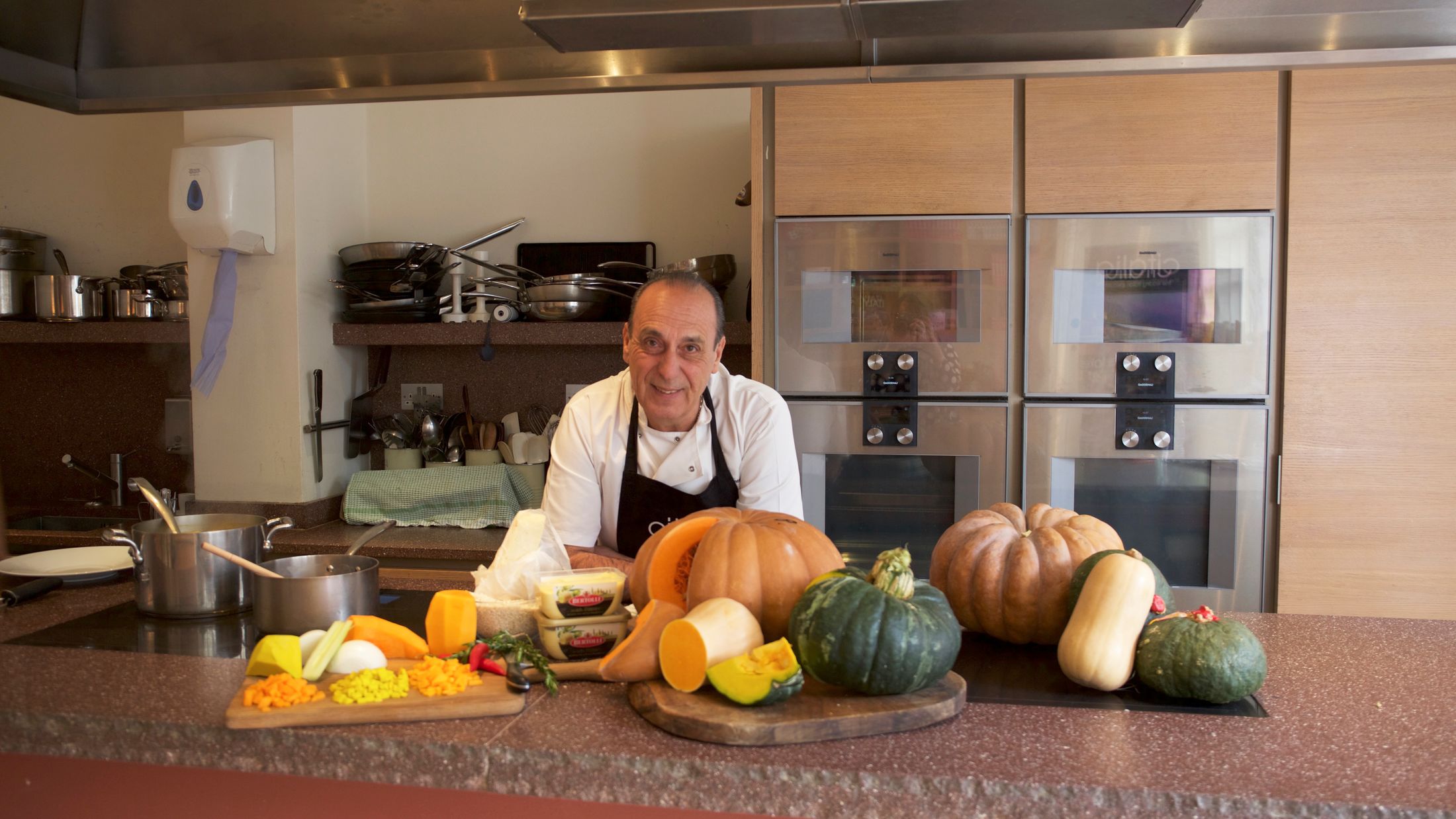 300275_Gennaro_October 2015_Event_004-Hybris