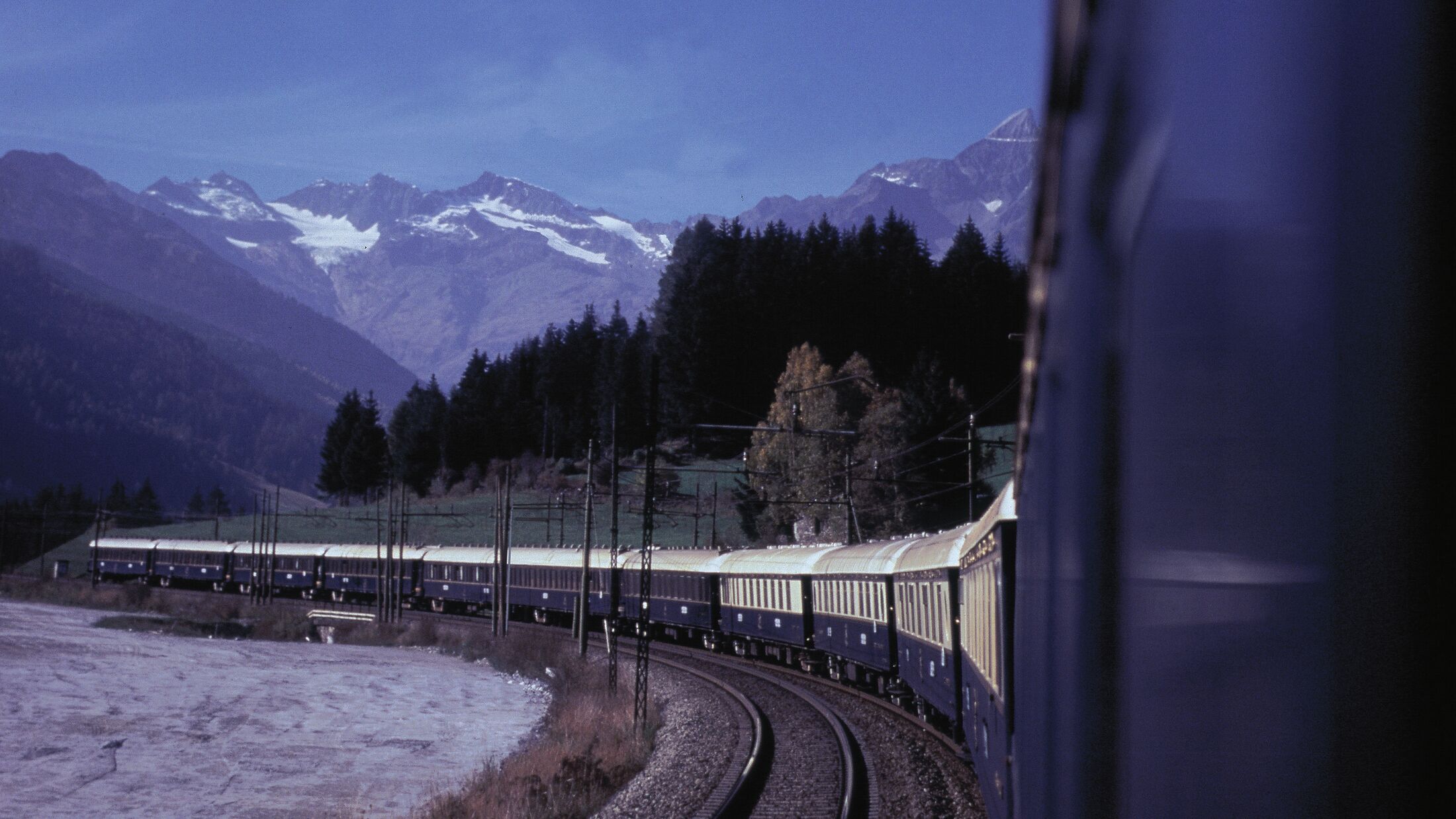 VSOE-2023-Alpine-View-001-300008-Hybris