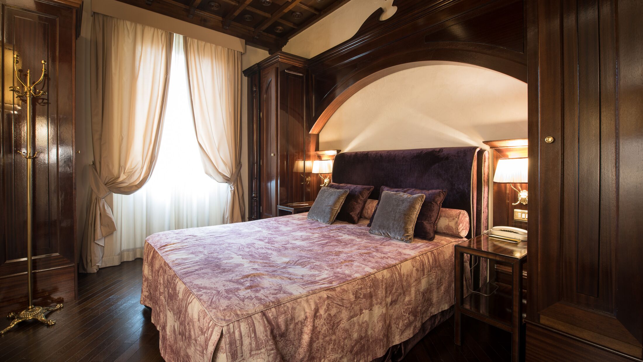 Grand-Baglioni-2025-Superior-Room-001-114886-Hybris