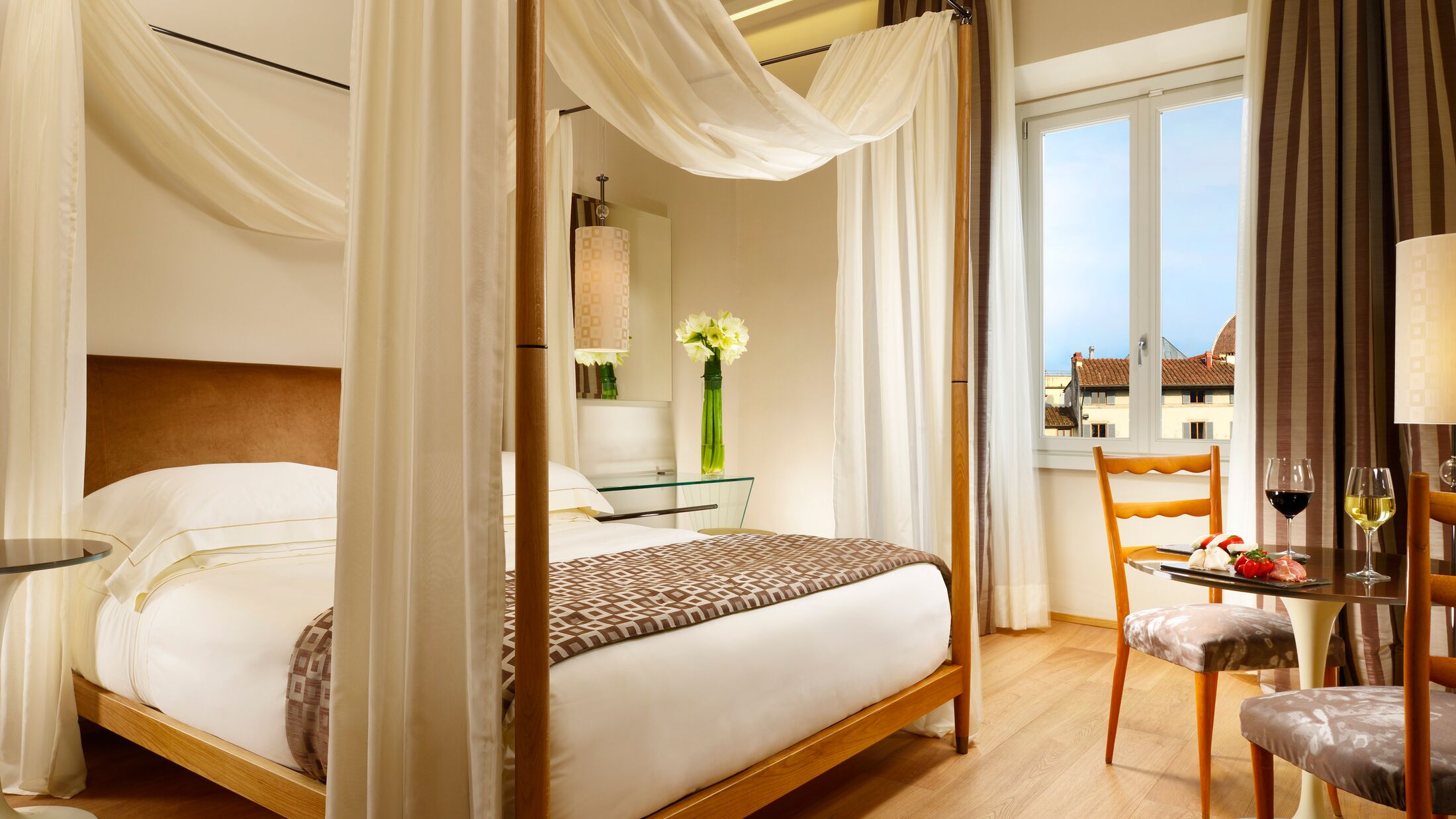 Minerva-2024-Deluxe-Double-Room-005-121632-Hybris