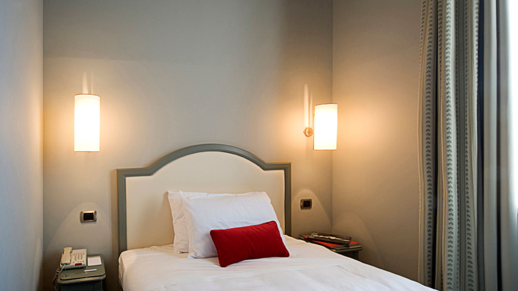 PSA.A.2014.119072.023.jpg-Hybris