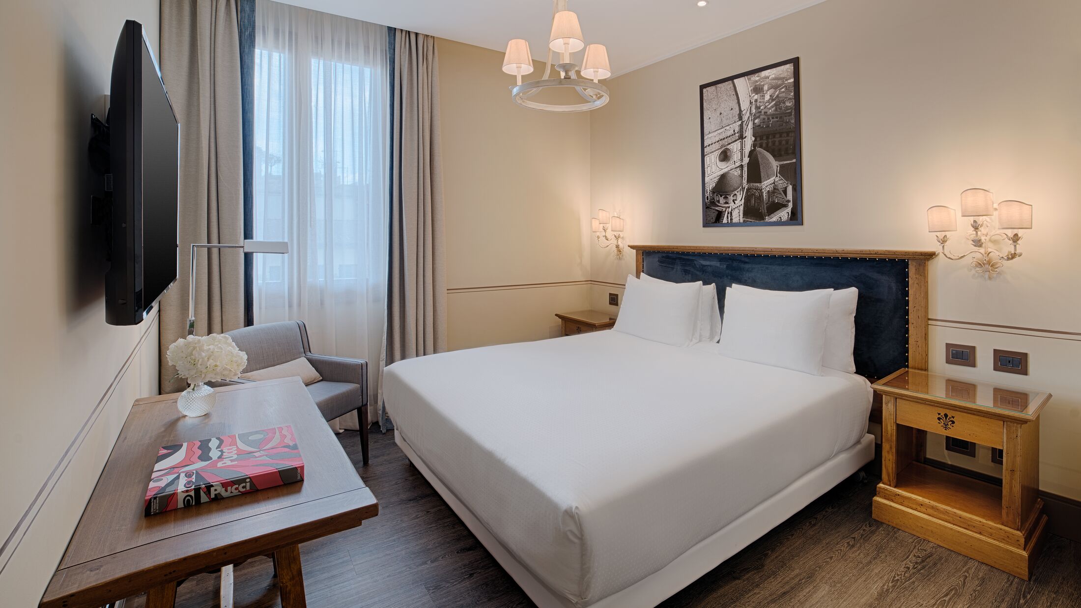 NH-Palazzo-Gaddi-2023-Superior-Room-001-121914-Hybris