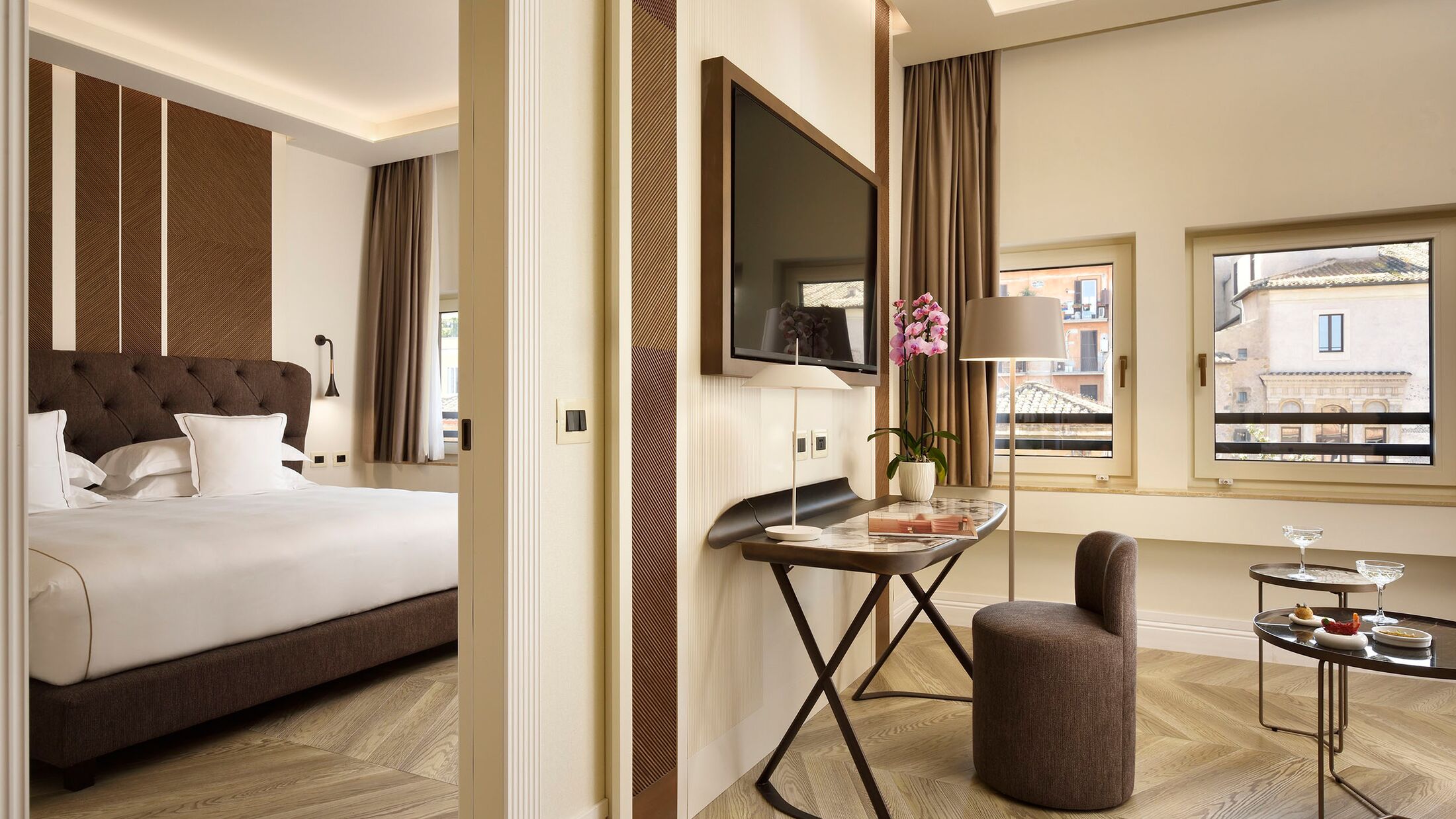 One Bedroom Jacuzzi Suite with City View