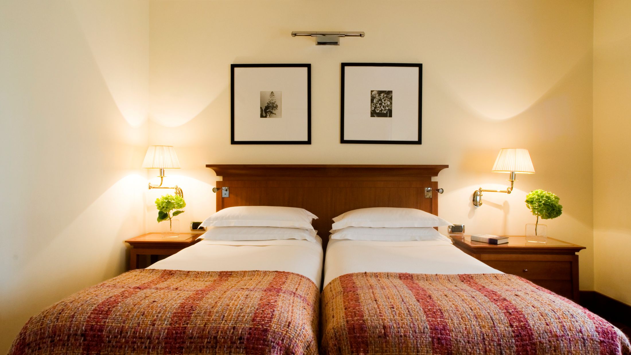 ROM.A.2015.109063.020-Hybris