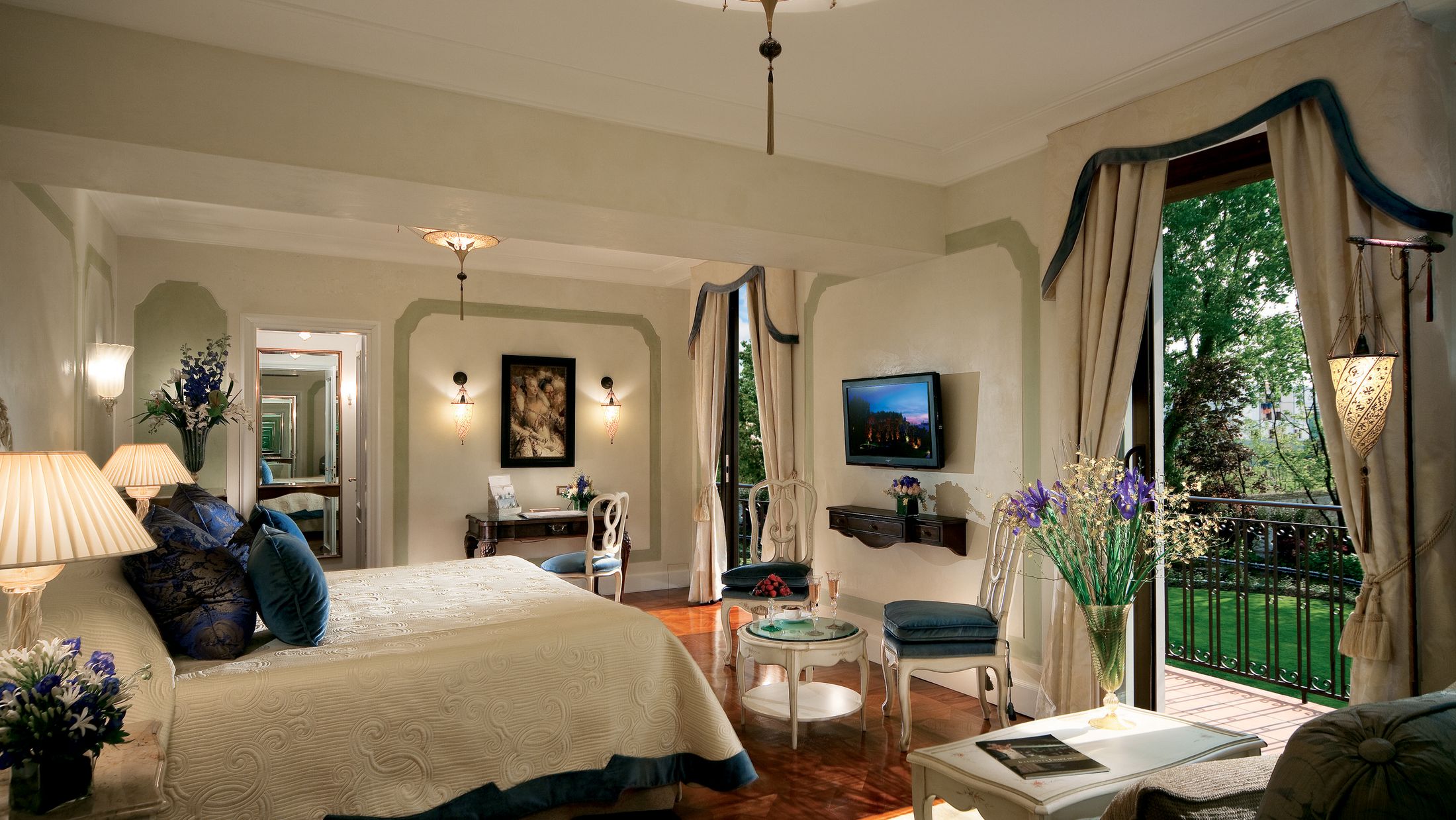 VCE.A.2011.114900.042-Hybris