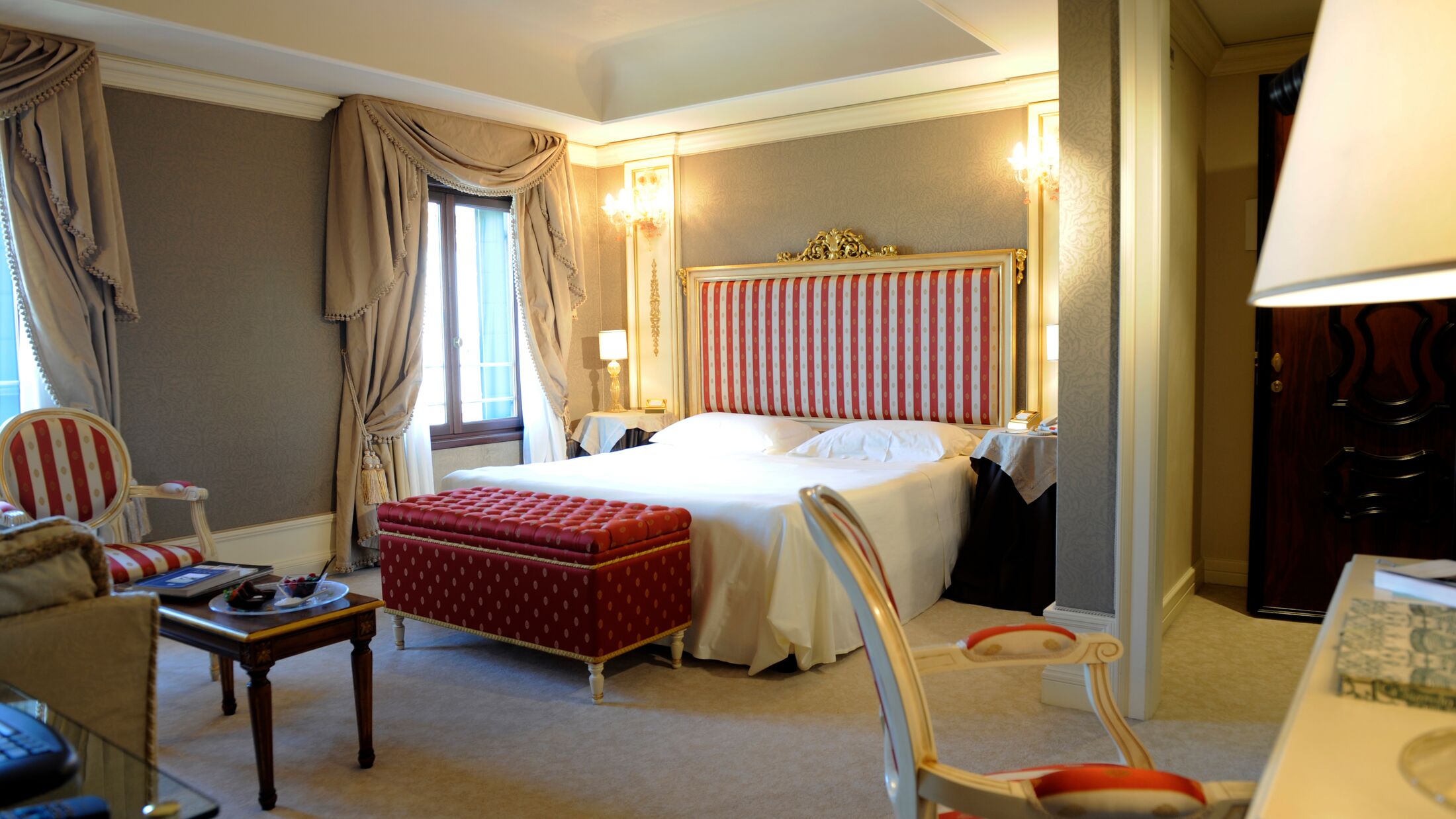 Ca-Sagredo-2022-Venetian-Double-Room-001-117394-Hybris