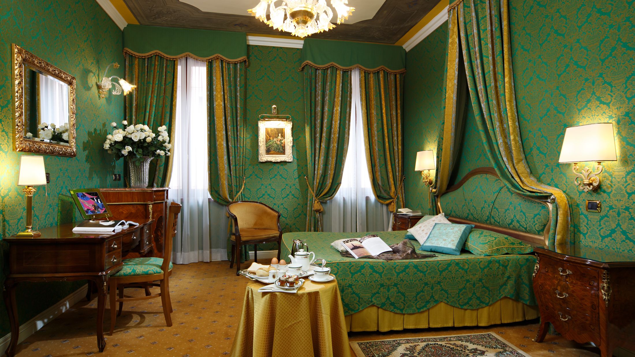 120464-Classic-Room-001-Hybris