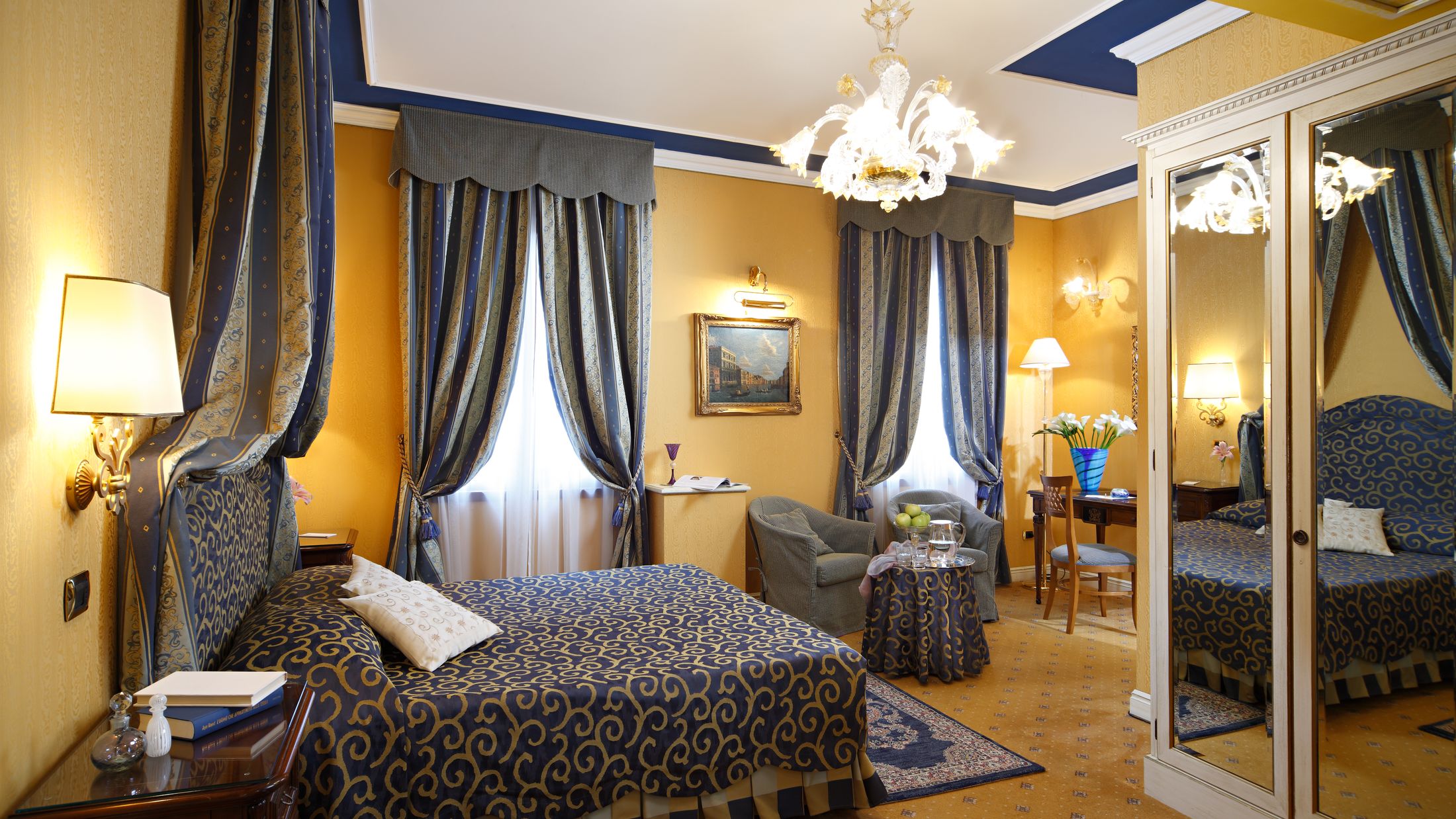 120464-Superior-Room-001-Hybris