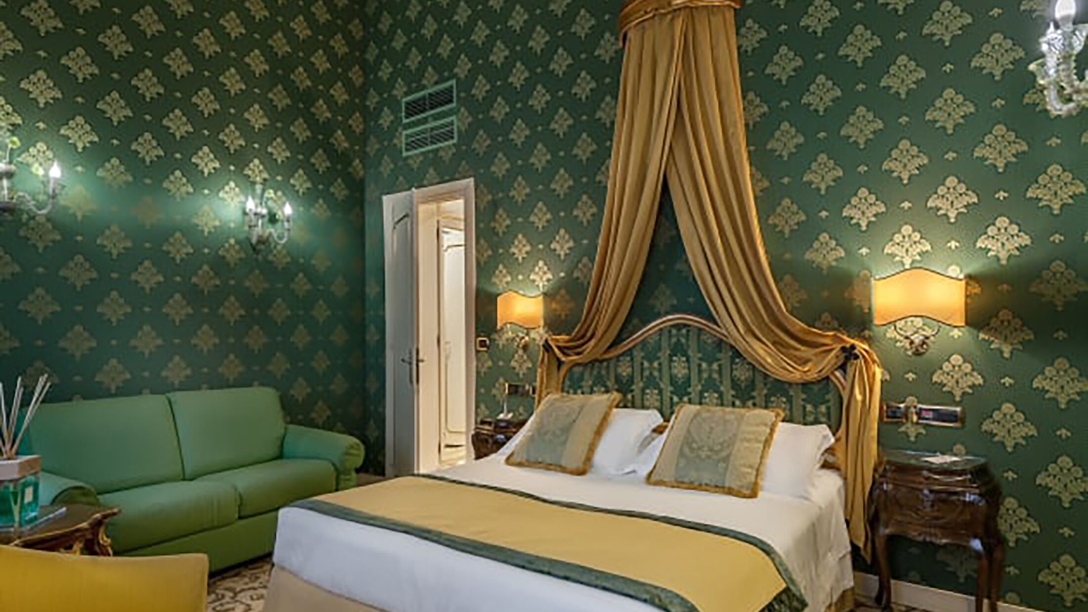 Ca-Dei-Conti-2021-Classic-Room-001-120484-Hybris