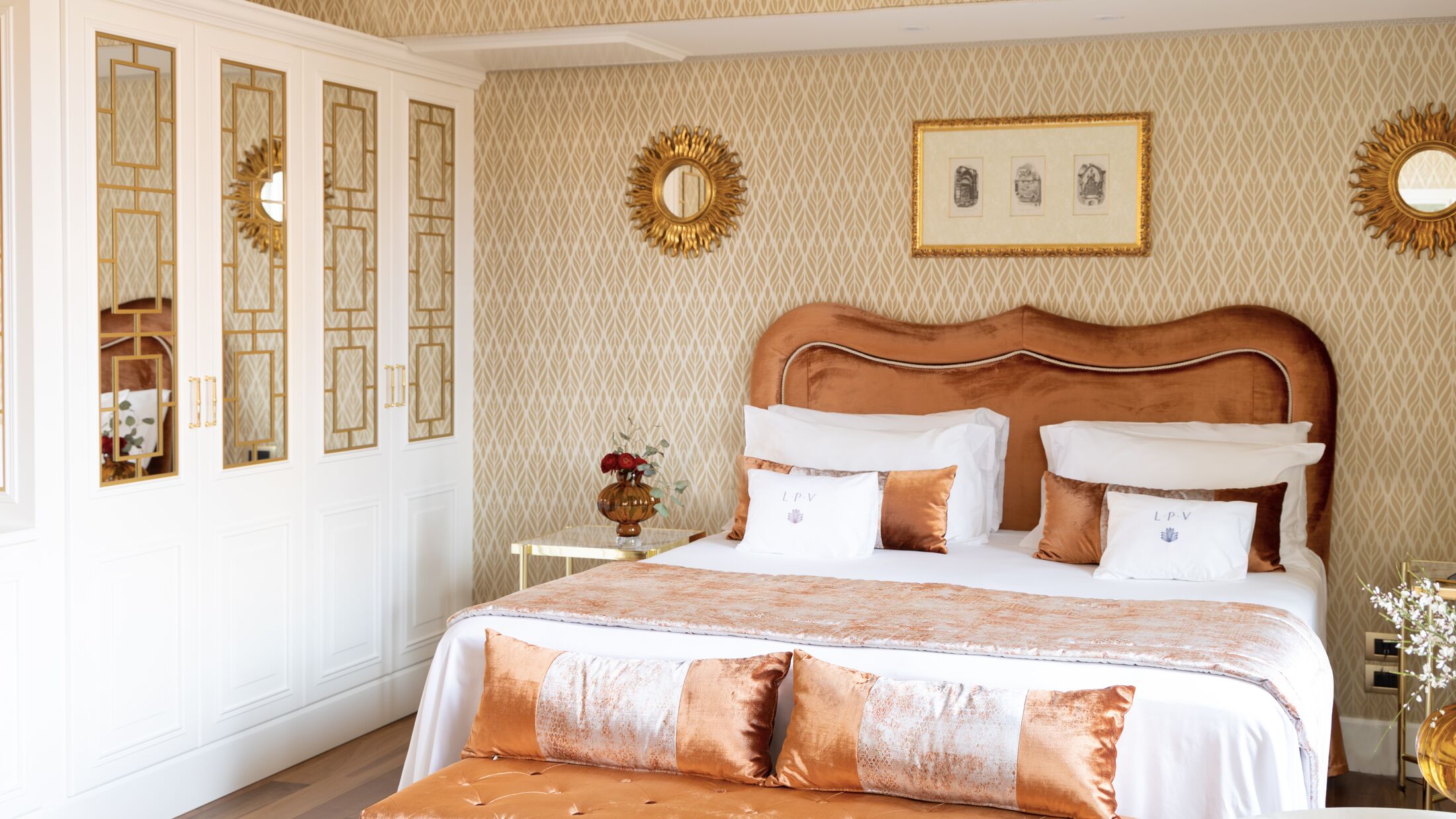 Classic Room with City View