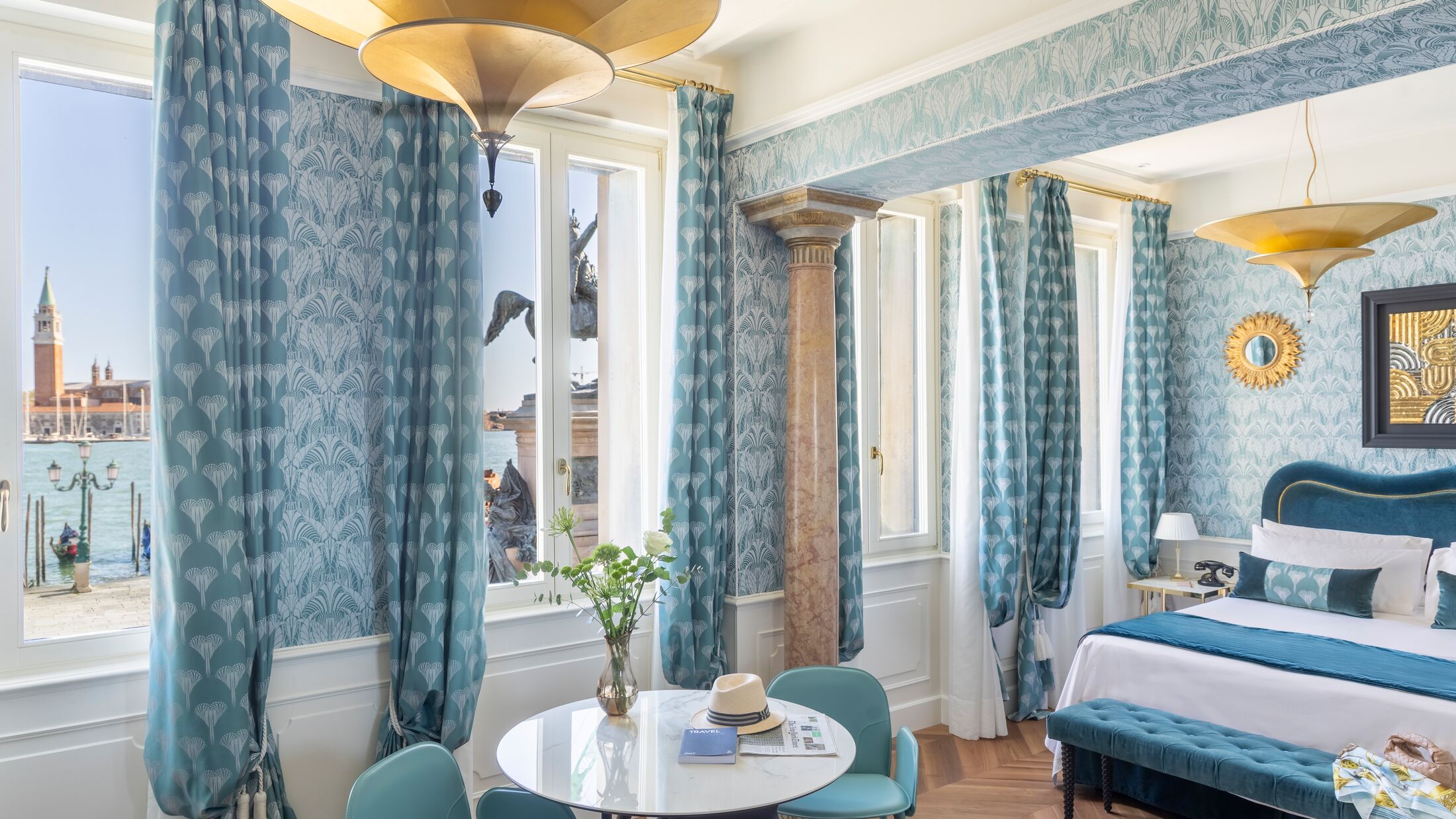 Junior Suite with Lagoon View