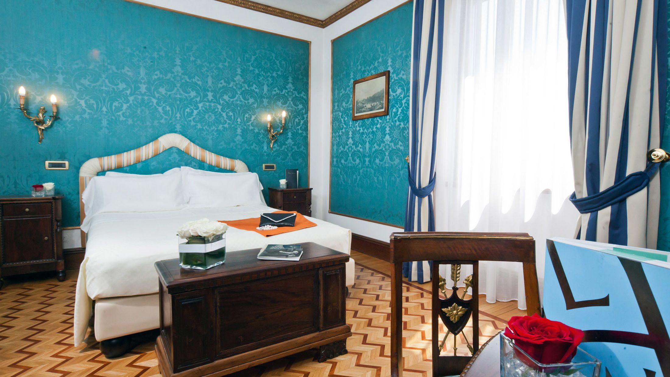 VRN.A.2015.114916.040-Hybris