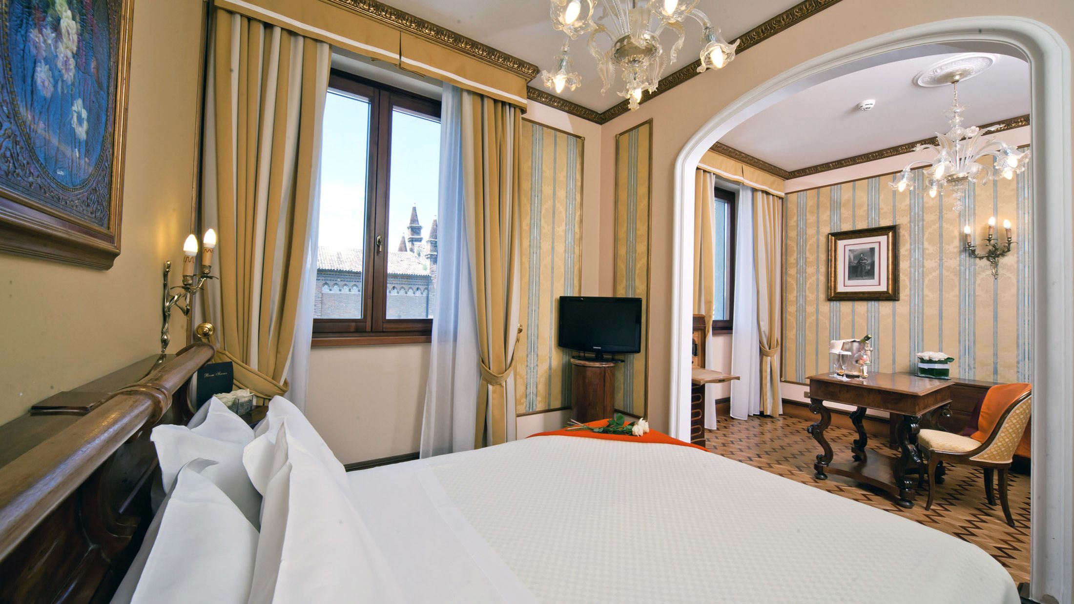 VRN.A.2015.114916.046-Hybris