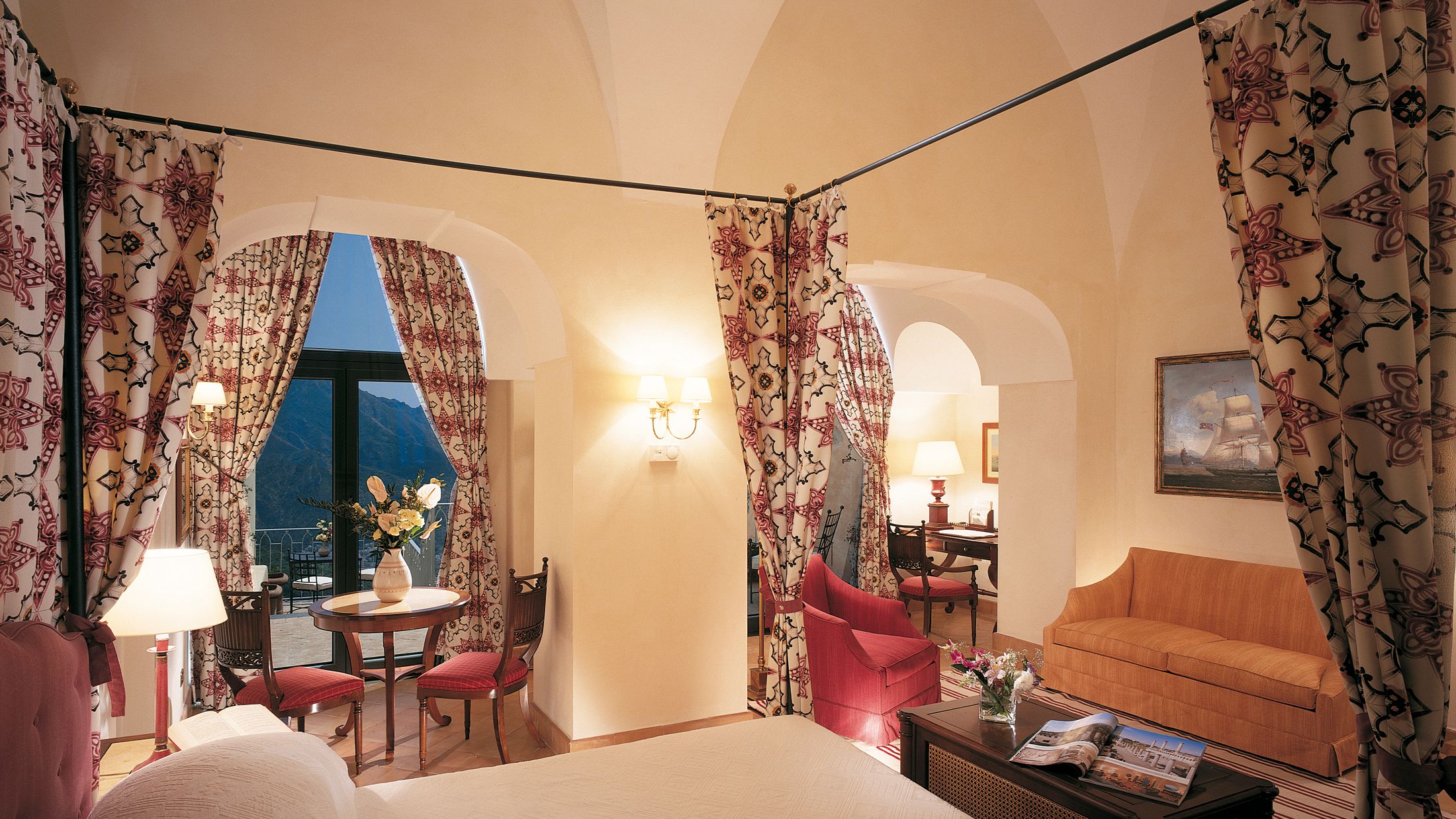 NAP.A.2014.114957.030.jpg-Hybris