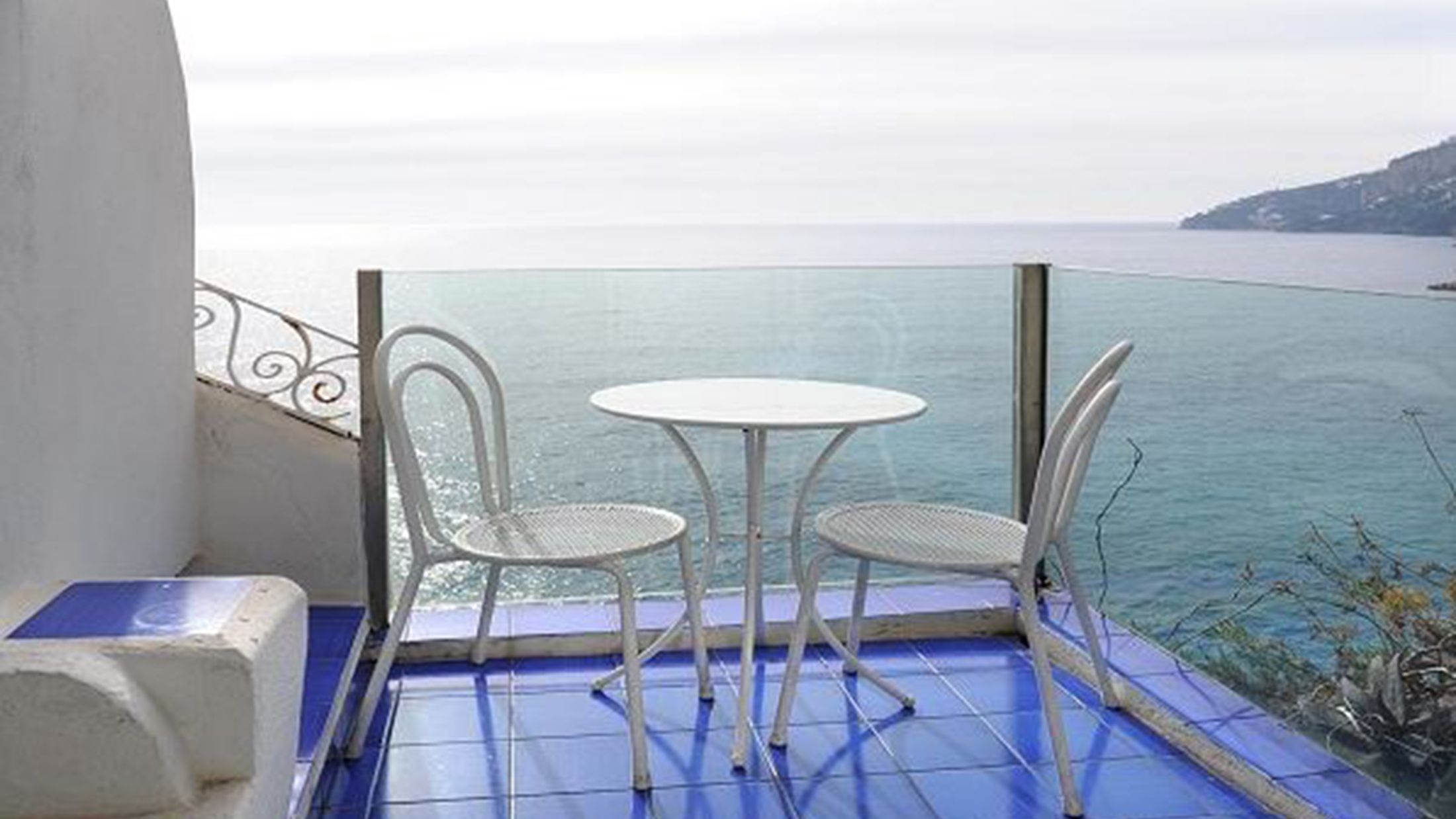 115074-Superior-Room-001-Hybris