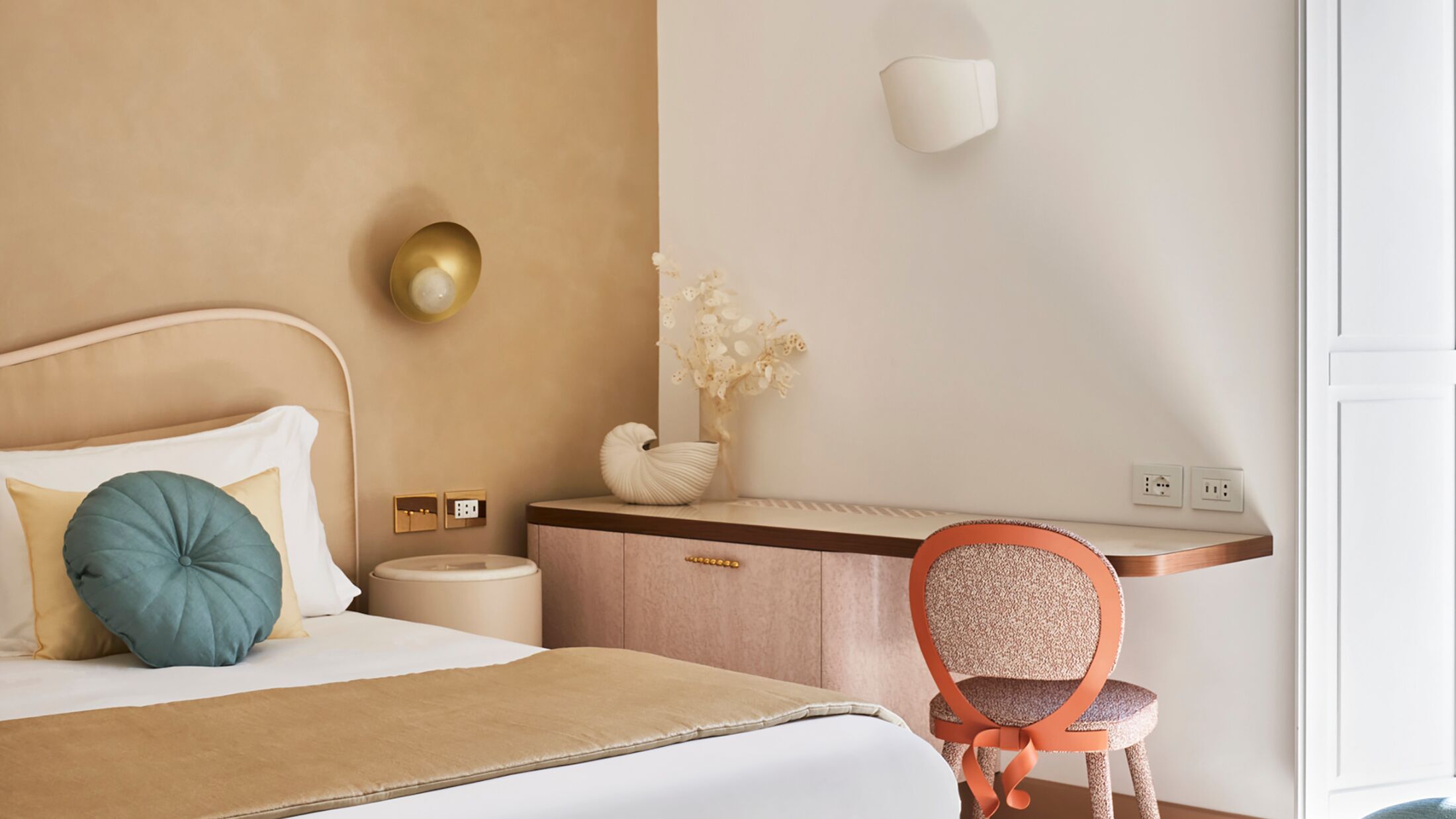 Palazzo-Avino-2021-Sand-Mountainside-Balcony-001-105060-Hybris