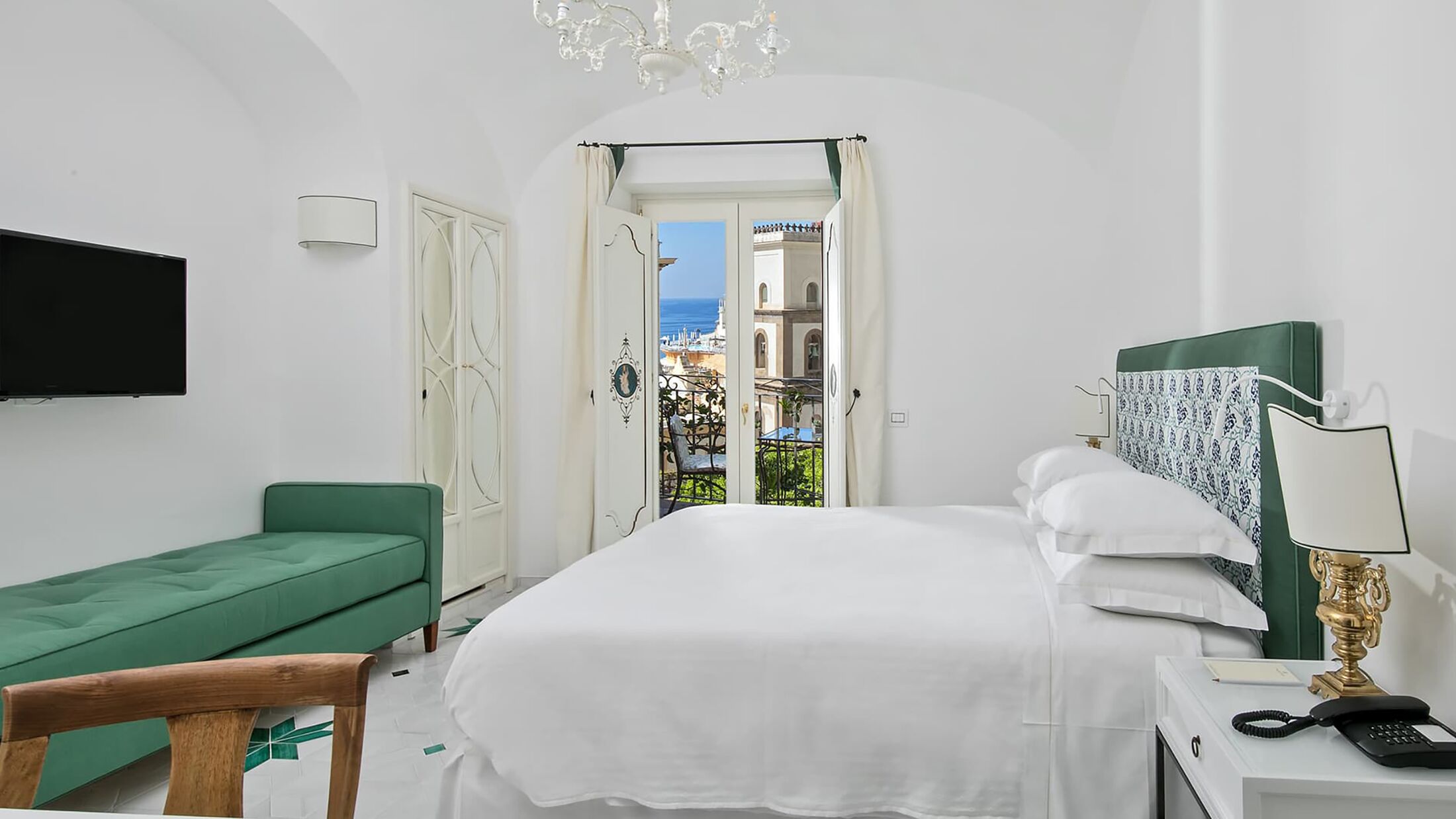 Palazzo-Murat-2022-Special-Superior-Room-002-121835-Hybris