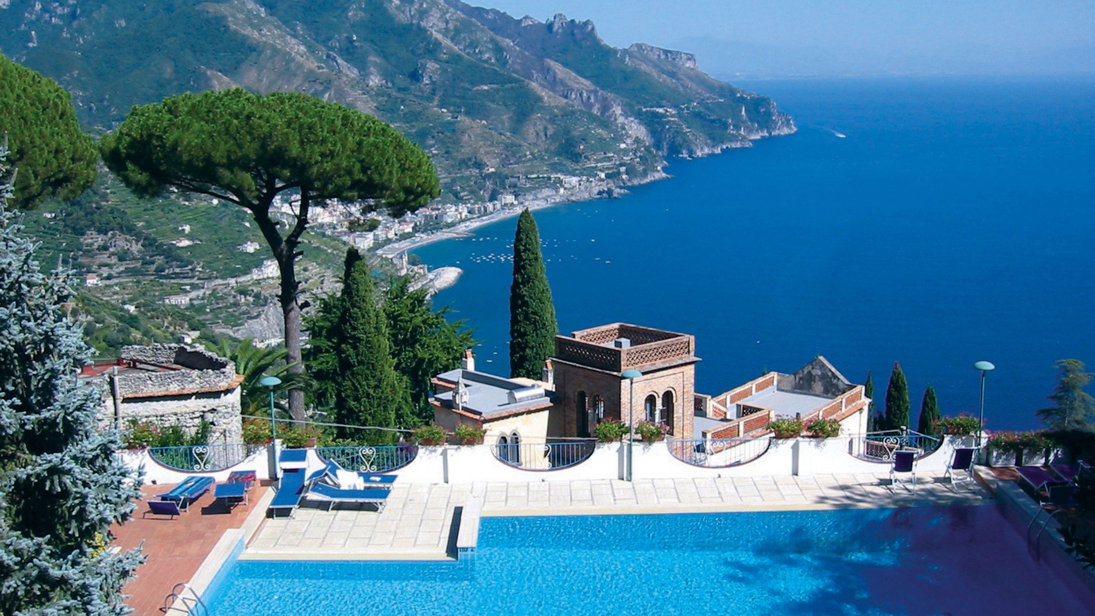 NAP.S.2007.101928.033.jpg-Hybris