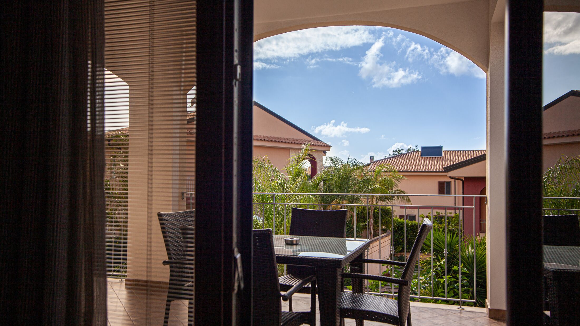 Sentido-Michelizia-2023-Comfort-Room-001-121907-Hybris