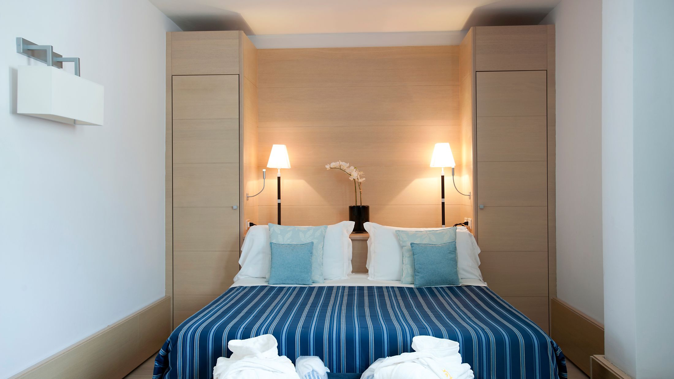 GOA.A.2014.119598.004.jpg-Hybris