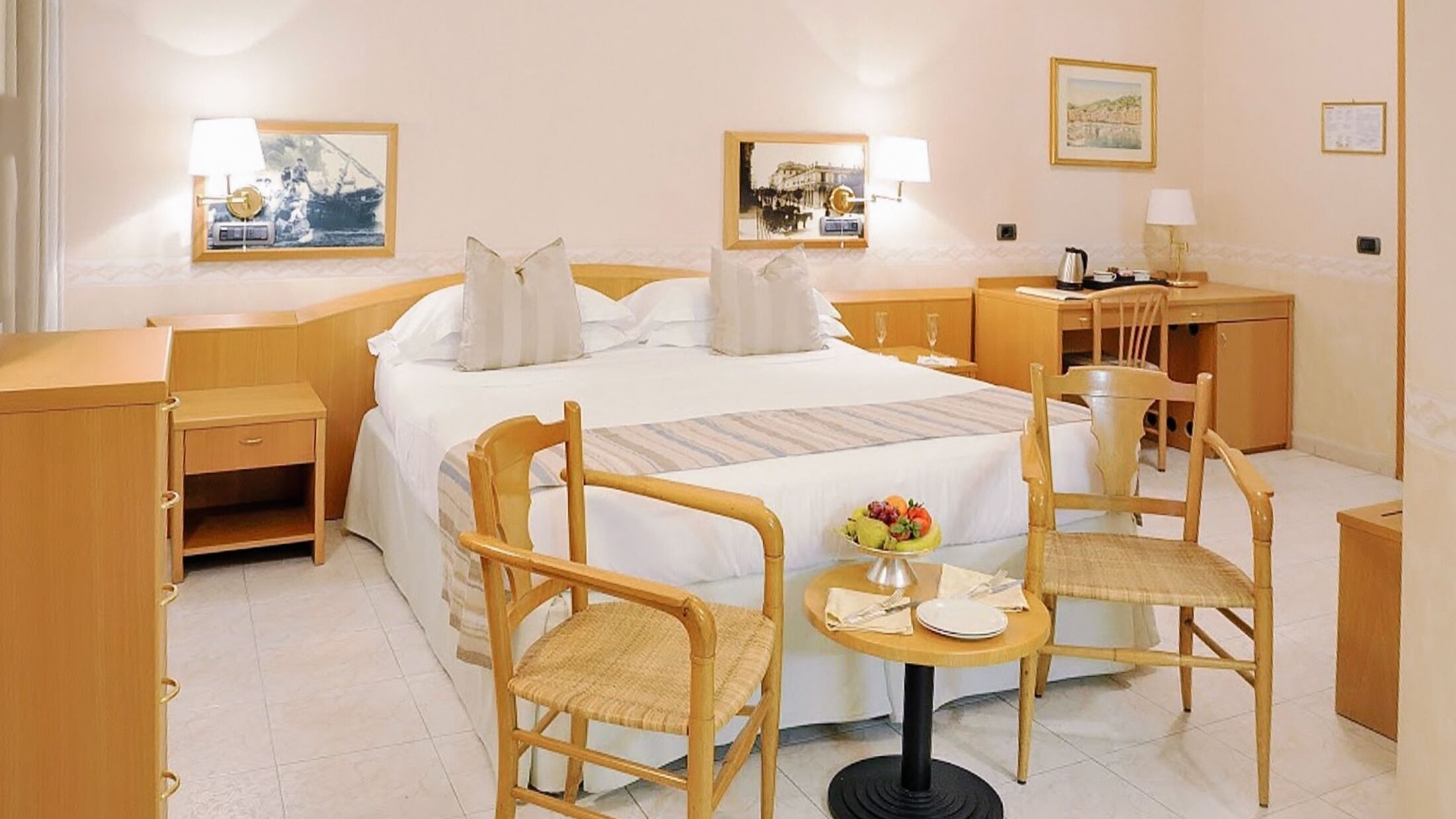 Monterosa-2024-Superior-Room-002-120724-Hybris