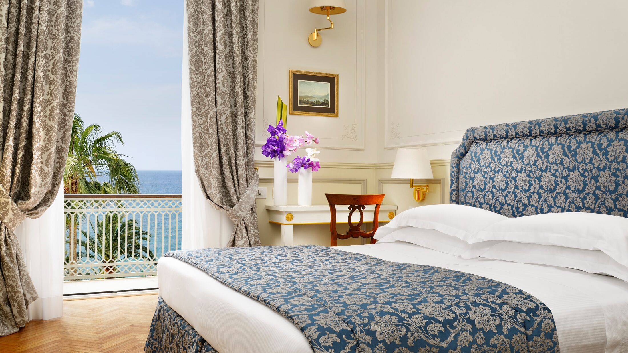 Royal-San-Remo-2023-Classic-Sea-View-Room-001-114982-Hybris