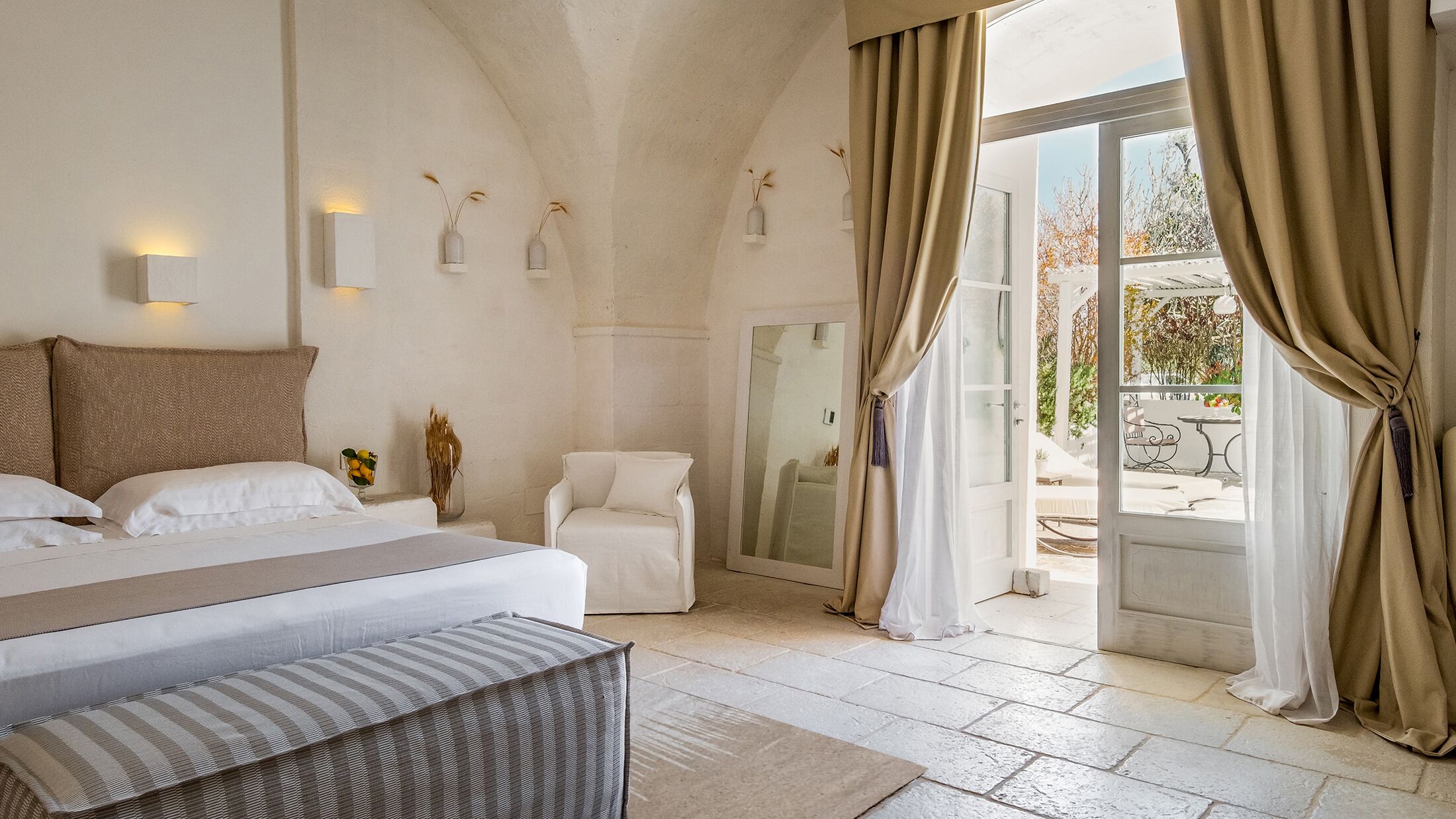 Baglioni-Masseria-Muzza-2023-Deluxe-Suite-013-121861-Hybris