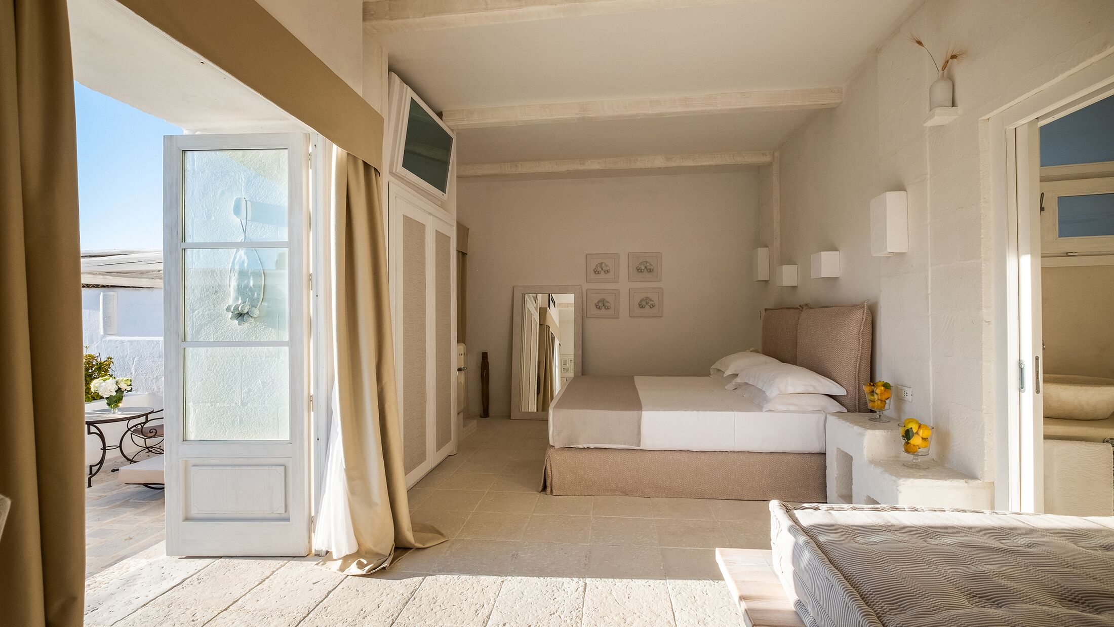 Baglioni-Masseria-Muzza-2023-Deluxe-Suite-Sunset-View-002-121861-Hybris