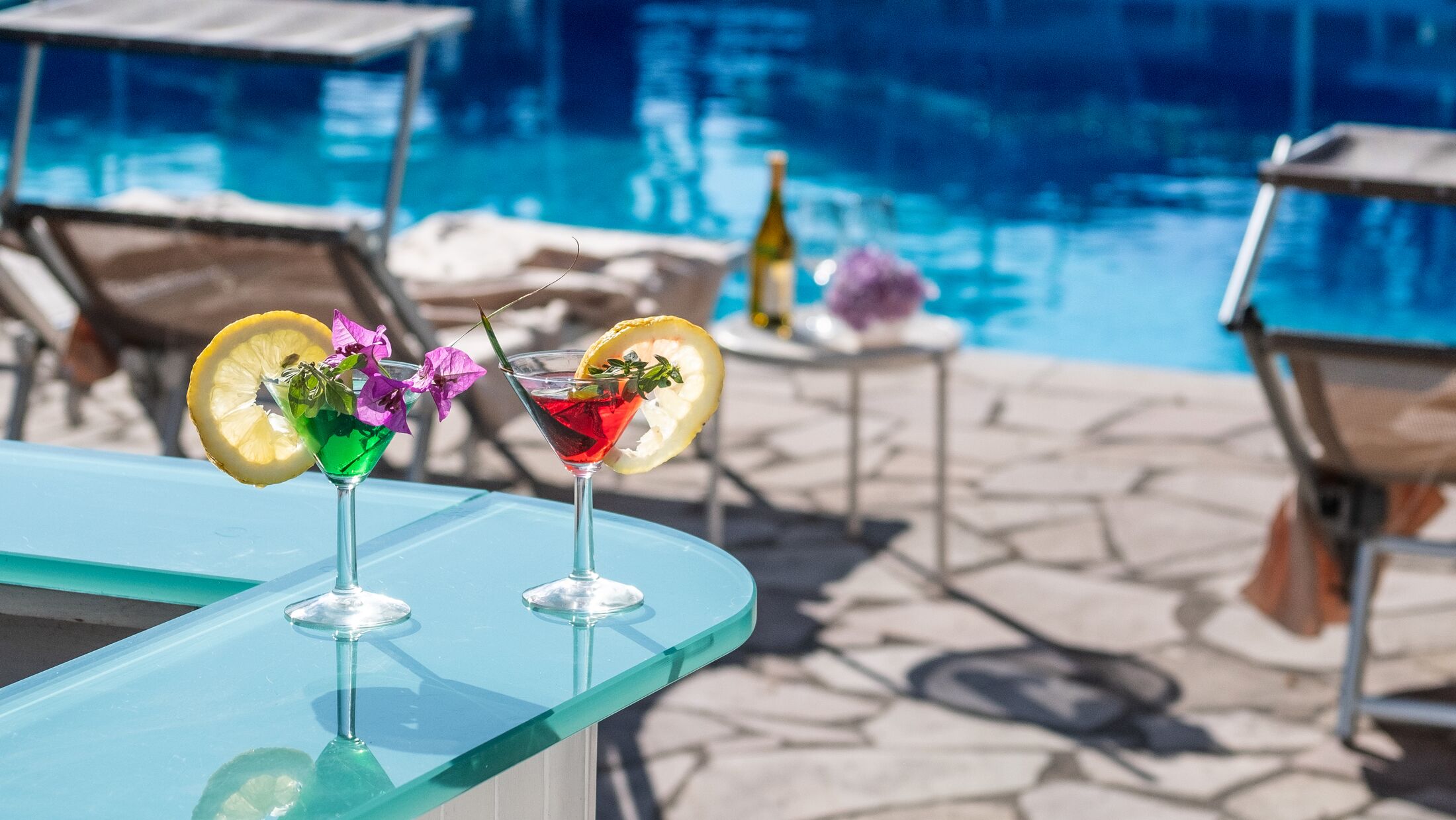 Alpha-2021-Pool-Cocktails-001-114959-Hybris
