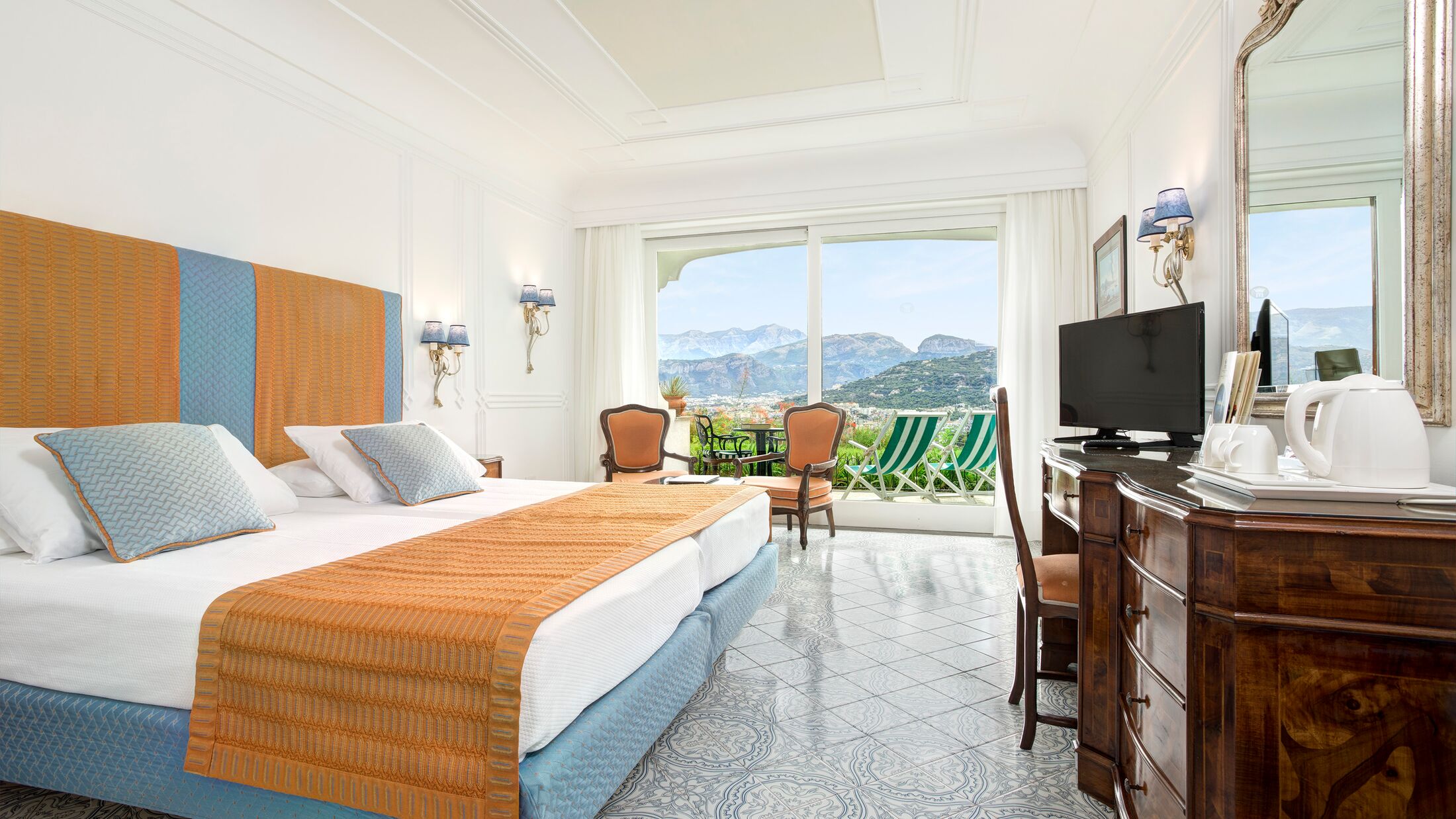 Double room with Side Sea View