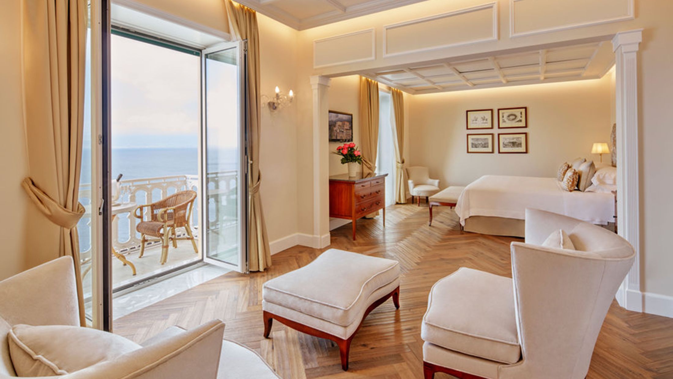 105095-Deluxe-Suite-Sea-View-001-Hybris