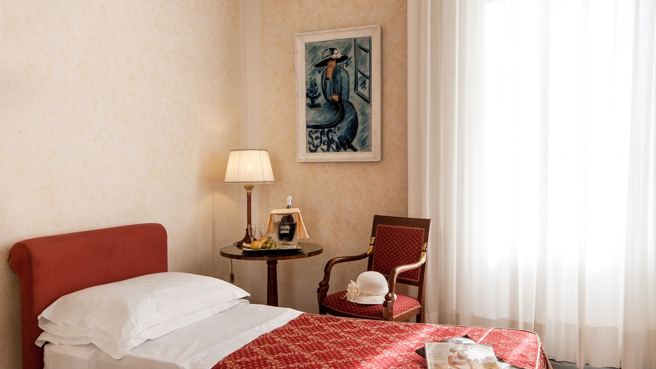 114859-Single-Room-001-Hybris