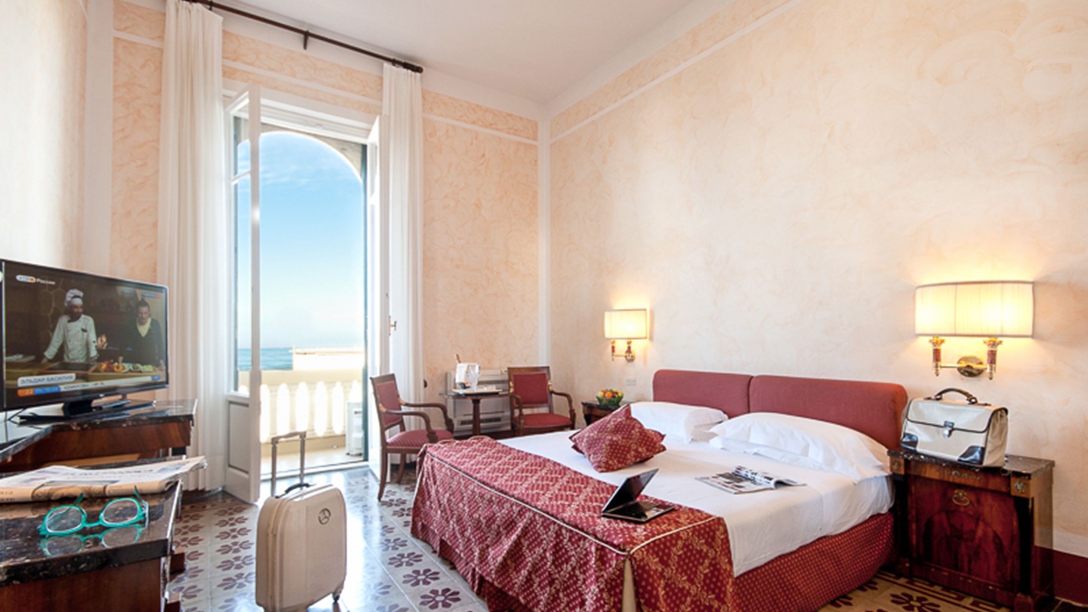 114859-Twin-Front-Sea-View-Room-with-Balcony-002-Hybris
