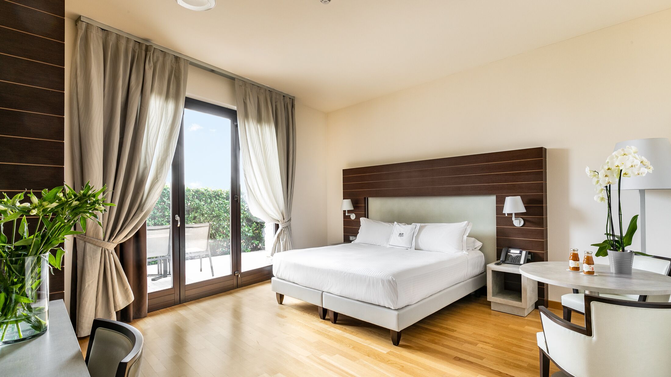 Palazzo-Varignana-2024-Deluxe-Room-001-121984-Hybris