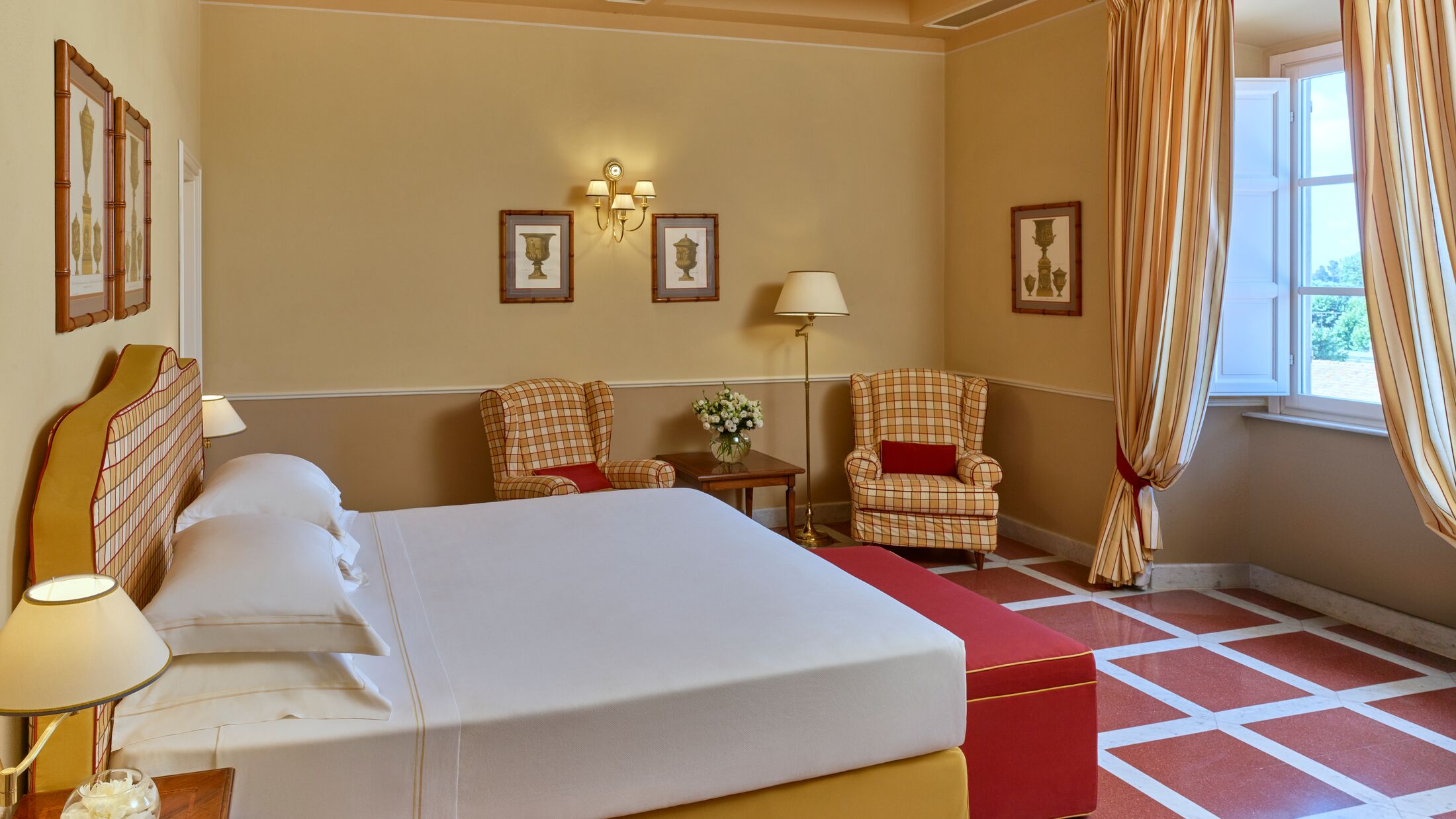 Bagni-Di-Pisa-2022-Deluxe-Room-001-115119-Hybris