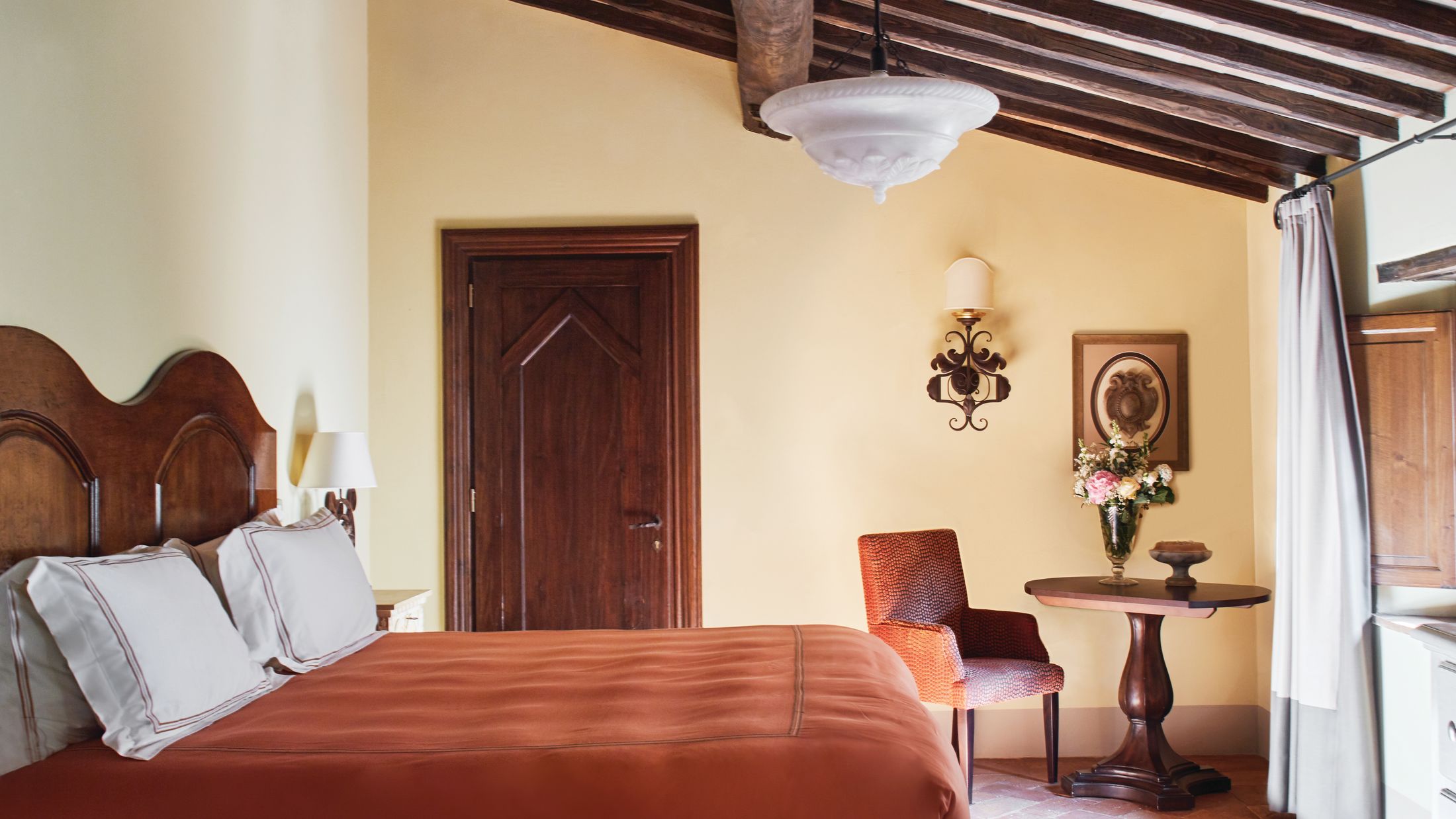 121356-Deluxe-Double-Room-001-Hybris