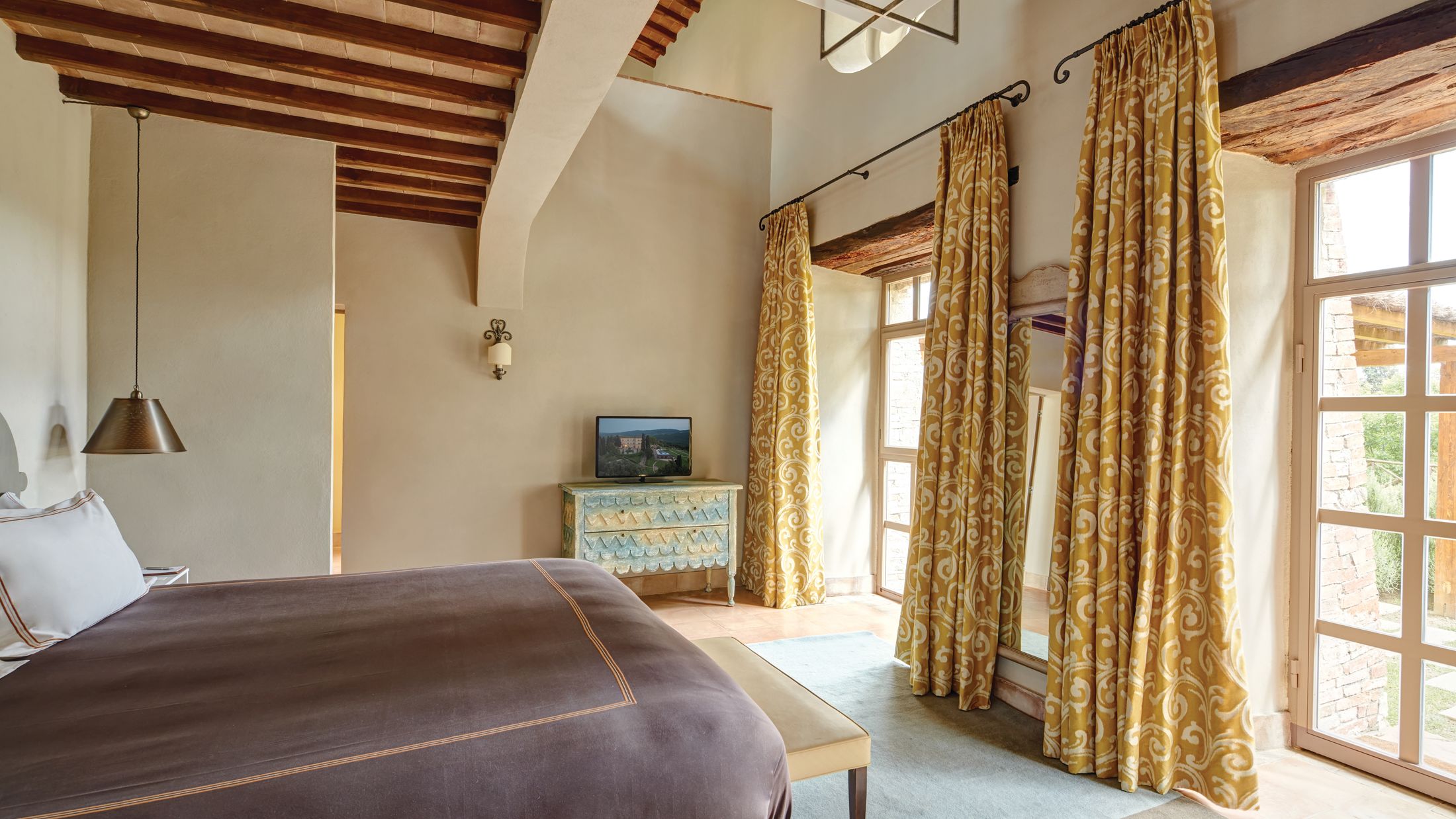 121356-Limonaia-Suite-001-Hybris