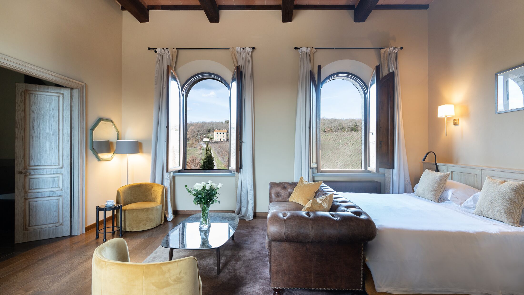 Castel-Monastero-2024-Executive-Suite-001-117906-Hybris