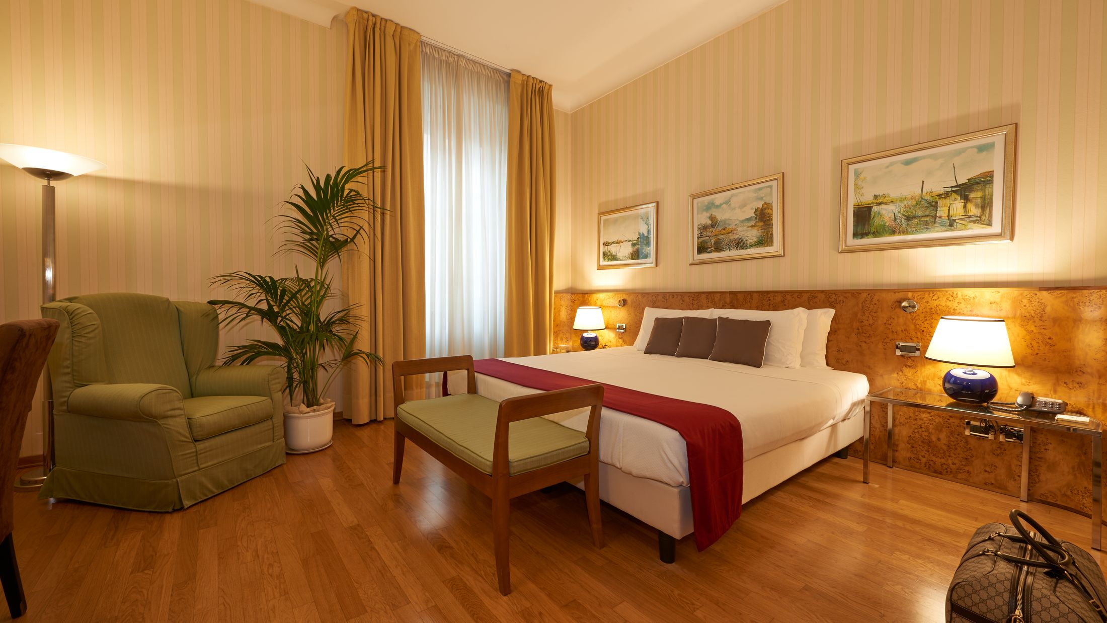 120444_Superior Dependance Room_001-Hybris