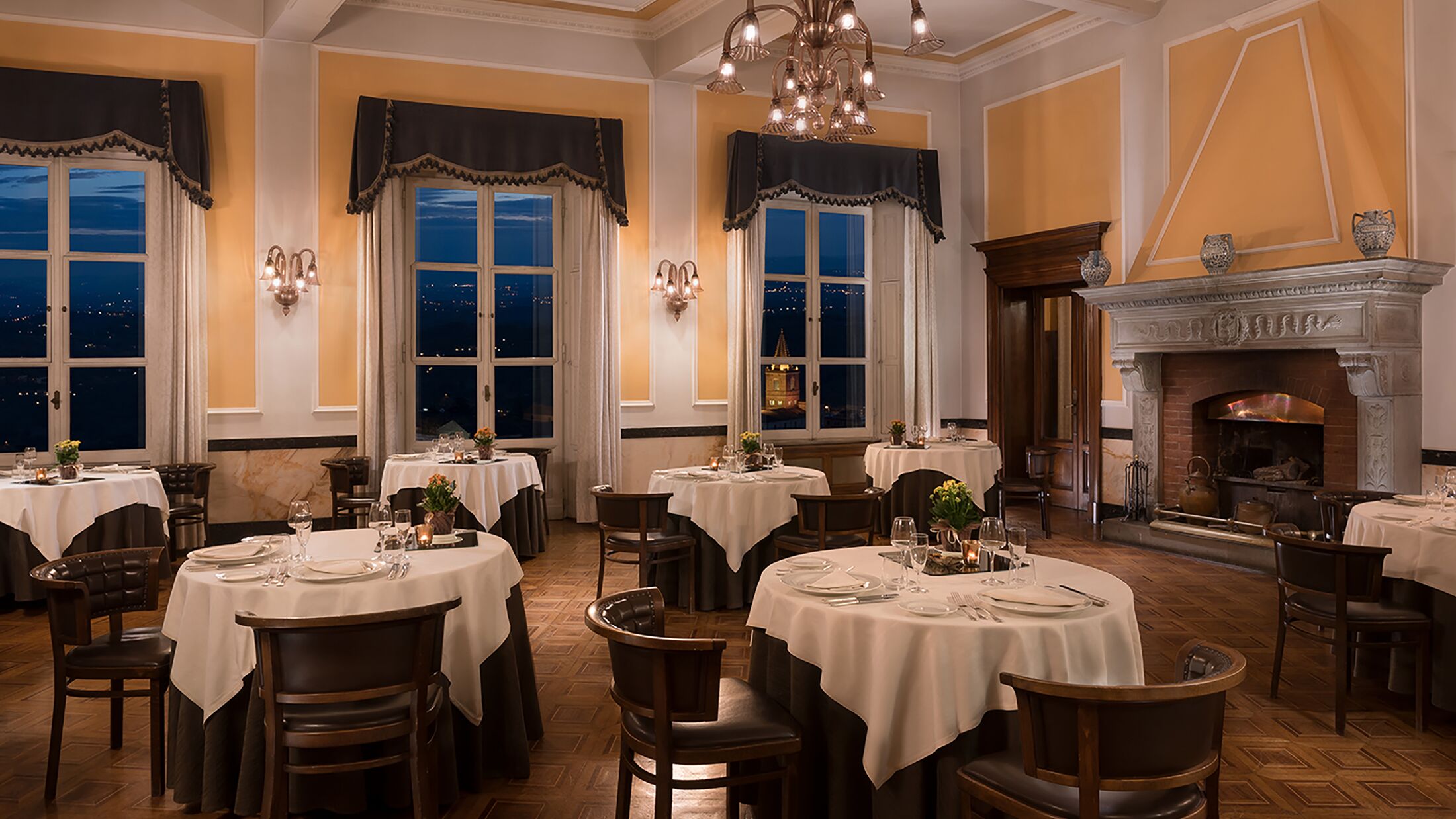 Sina-Brufani-2022-Collins-Restaurant-001-119102-Hybris