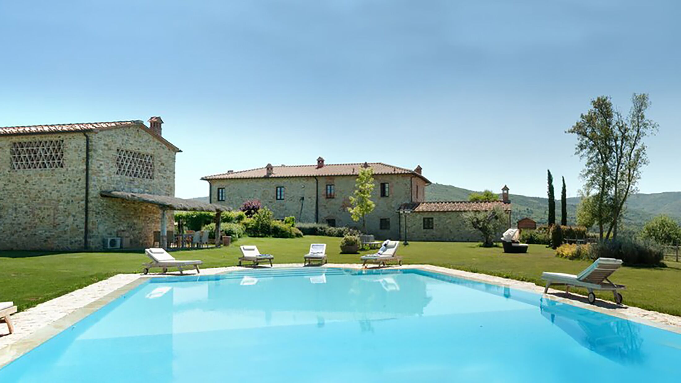 Villa-2024-Casa-Simona-001-300341-Hybris