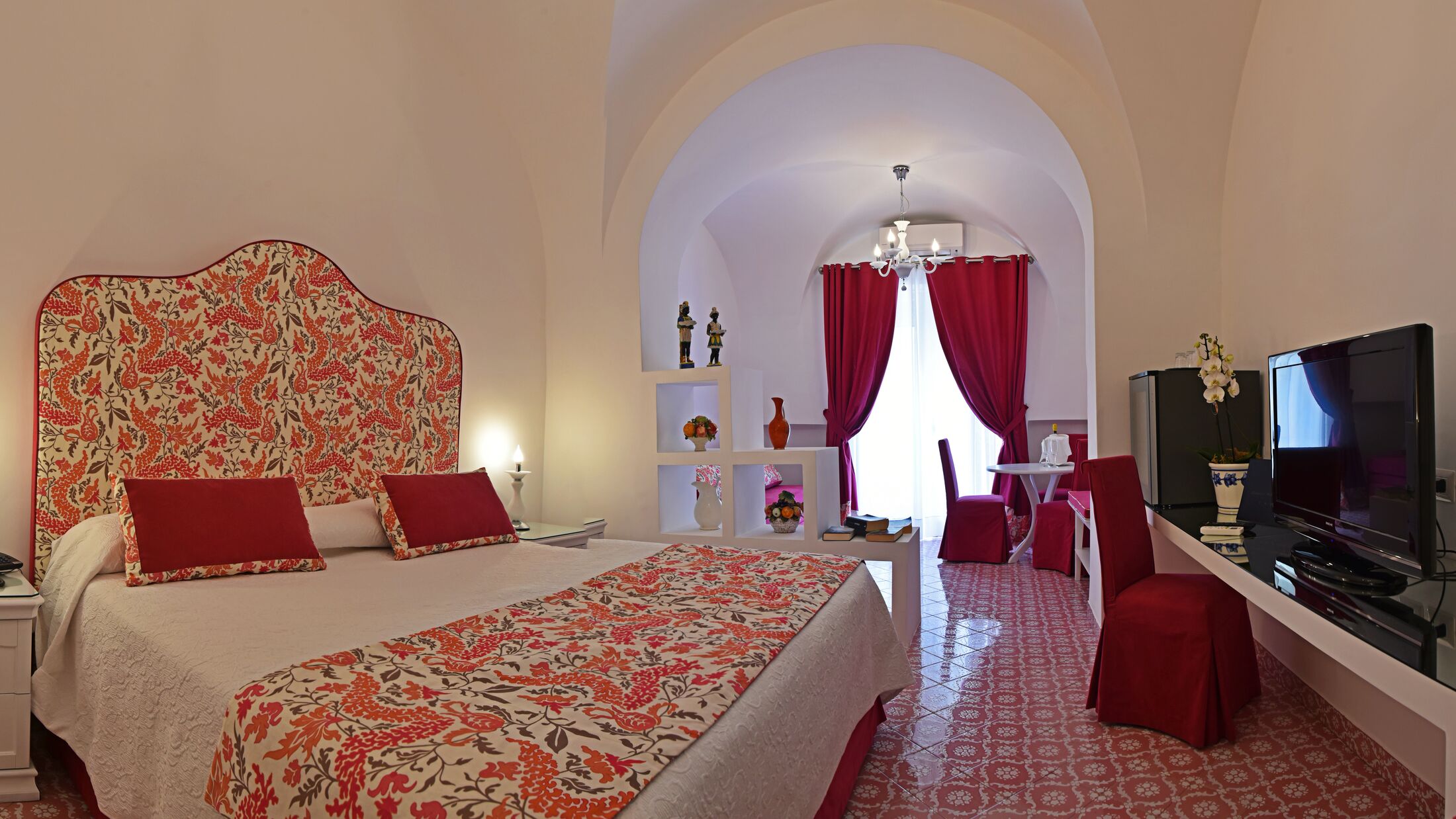 San-Felice-Deluxe-Room-006-121353-Hybris