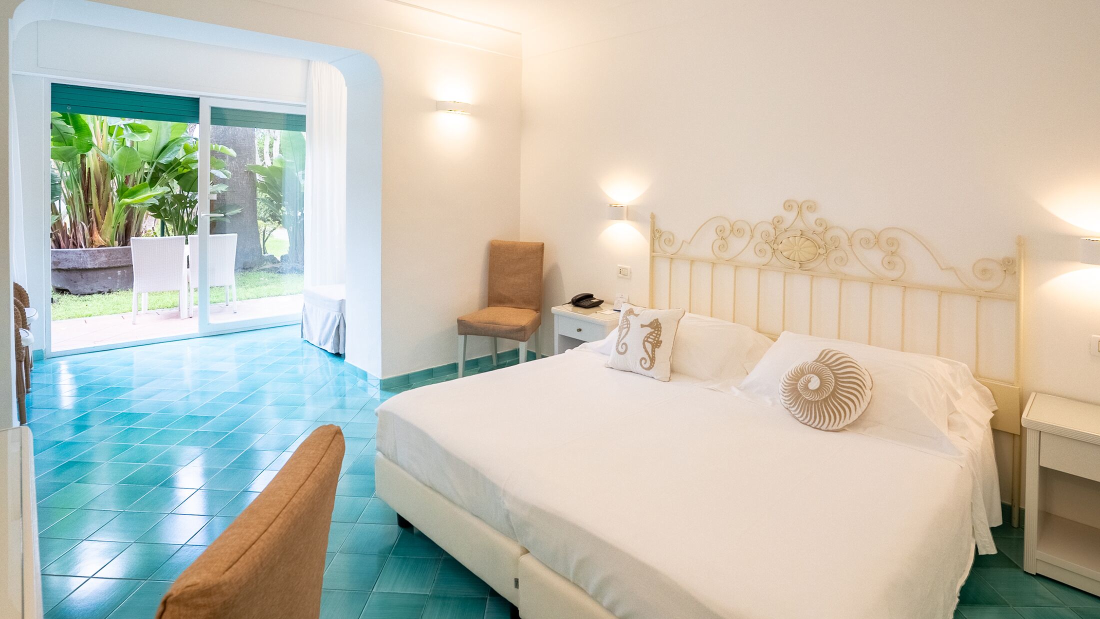 Continental-Mare-2025-Comfort-Room-Garden-View-001-117418-Hybris