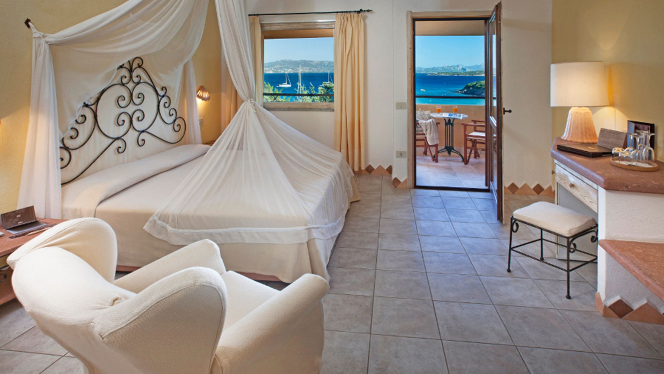 119411-Classic-Double-001-Hybris