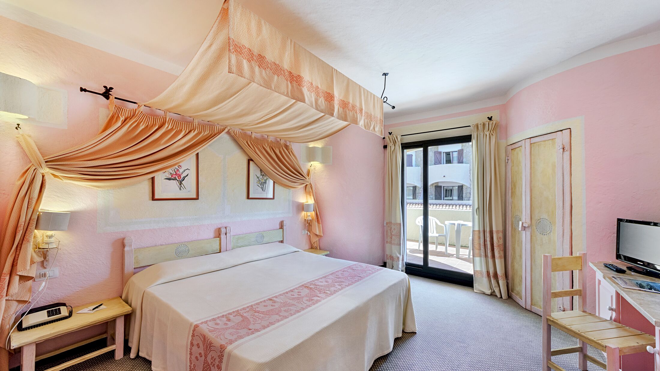 Grand-Smeraldo-2022-Twin-Side-Sea-View-001-115909-Hybris